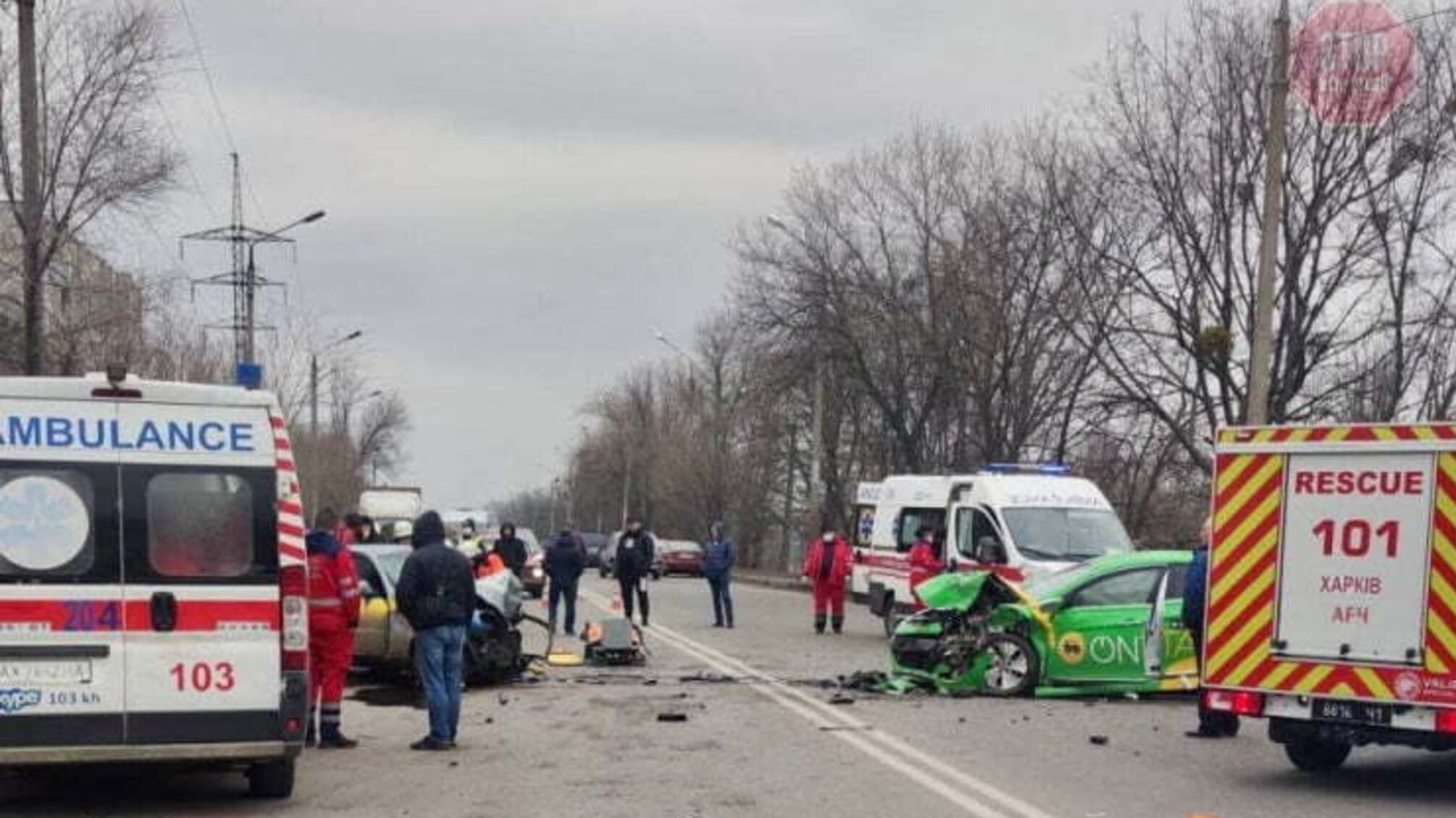 Новости Харькова: в городе столкнулись два такси, есть пострадавшие (фото)
