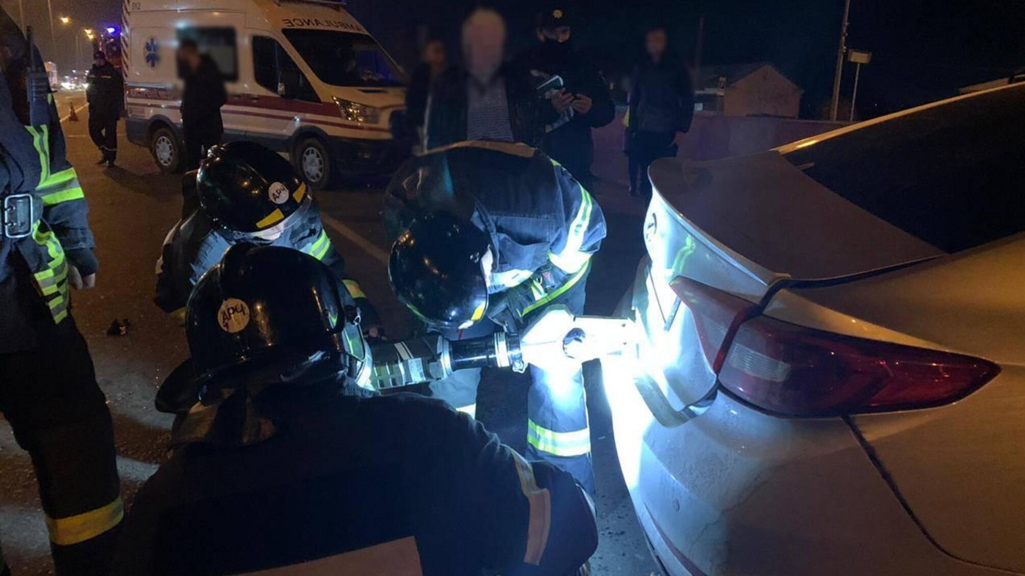 Поліцейські встановлюють обставини ДТП на трасі Одеса-Київ