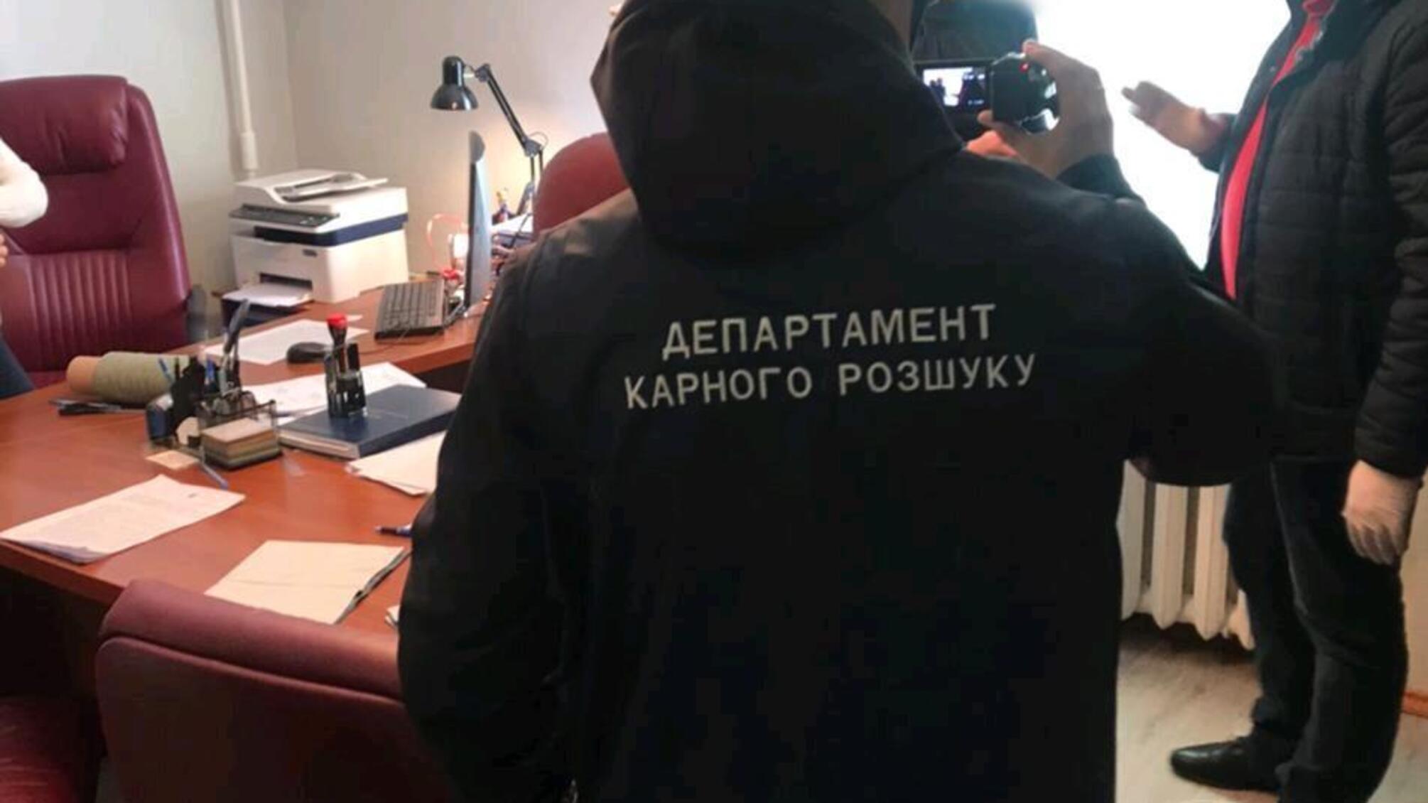 Оперативники Нацполіції викрили злочинну групу на привласненні нерухомого майна за підробленими документами