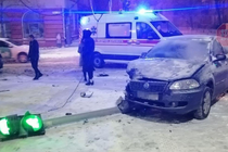 Новини Чернігова: в ДТП на перехресті Гончої та Полуботка ''постраждав'' світлофор