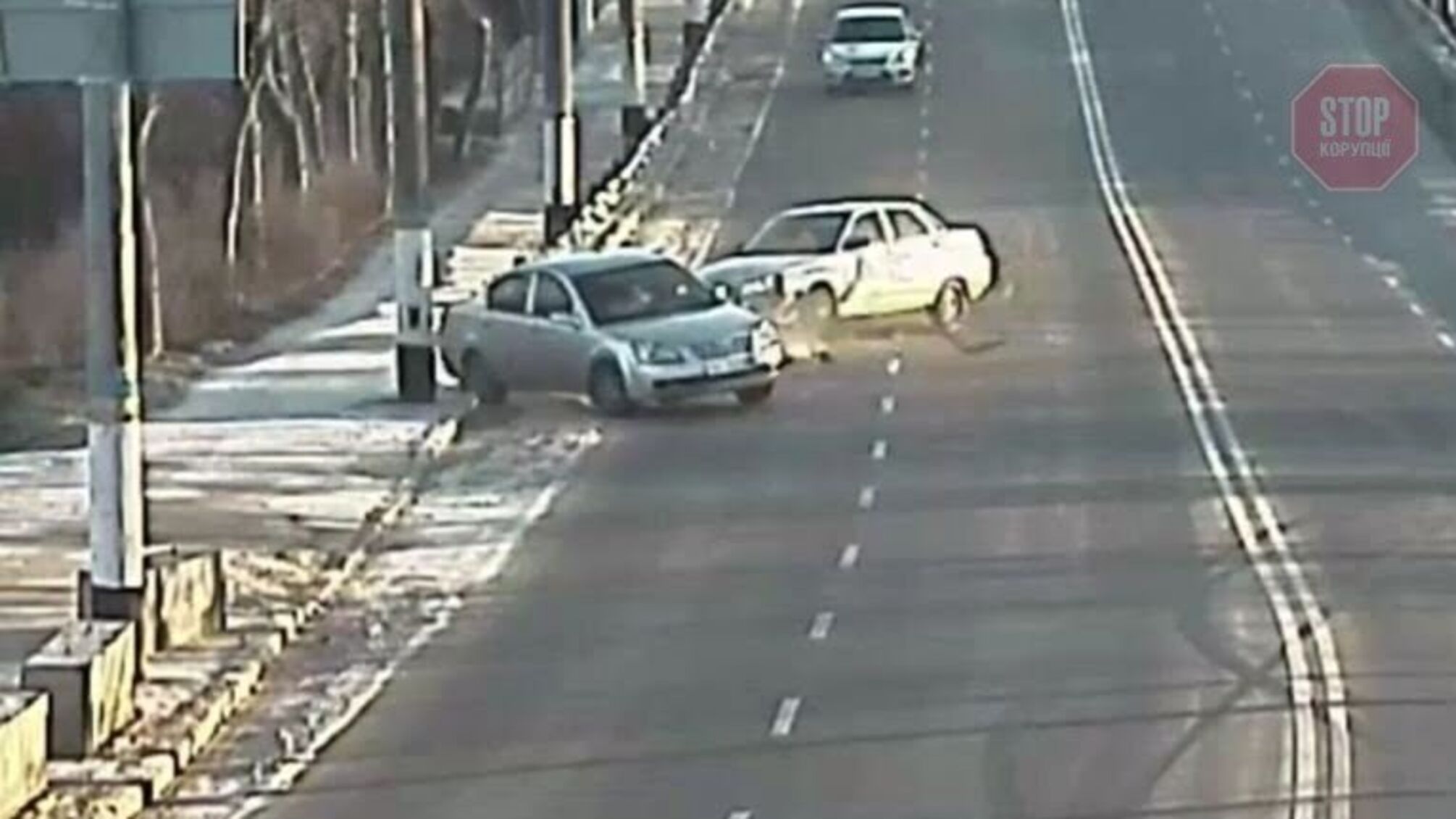ДТП в Житомире: камеры видеонаблюдения сняли момент аварии возле Чудновского моста