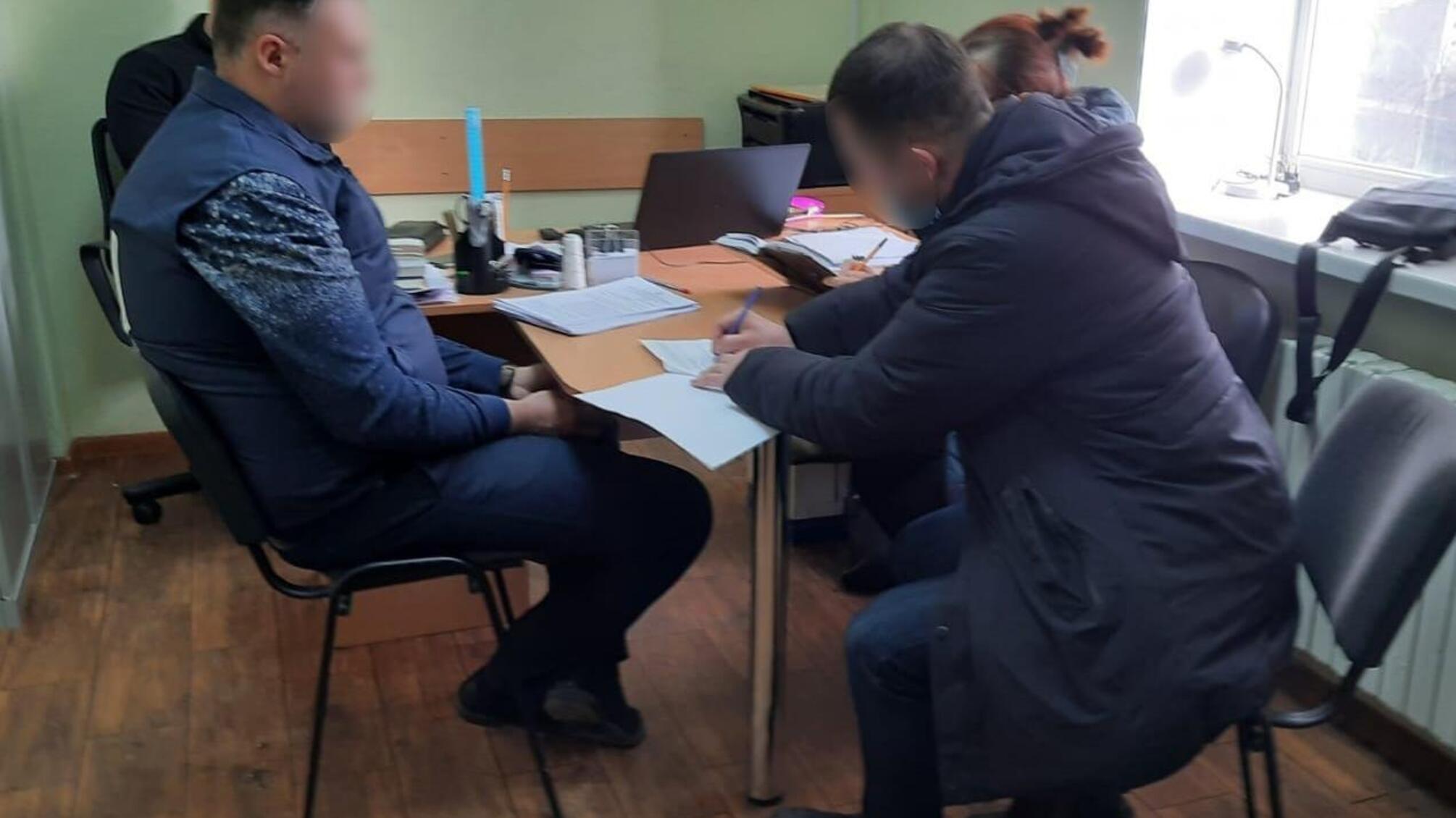 Донецький поліцейський та його спільниця намагалися провернути квартирну аферу – внутрішня безпека Нацполіції