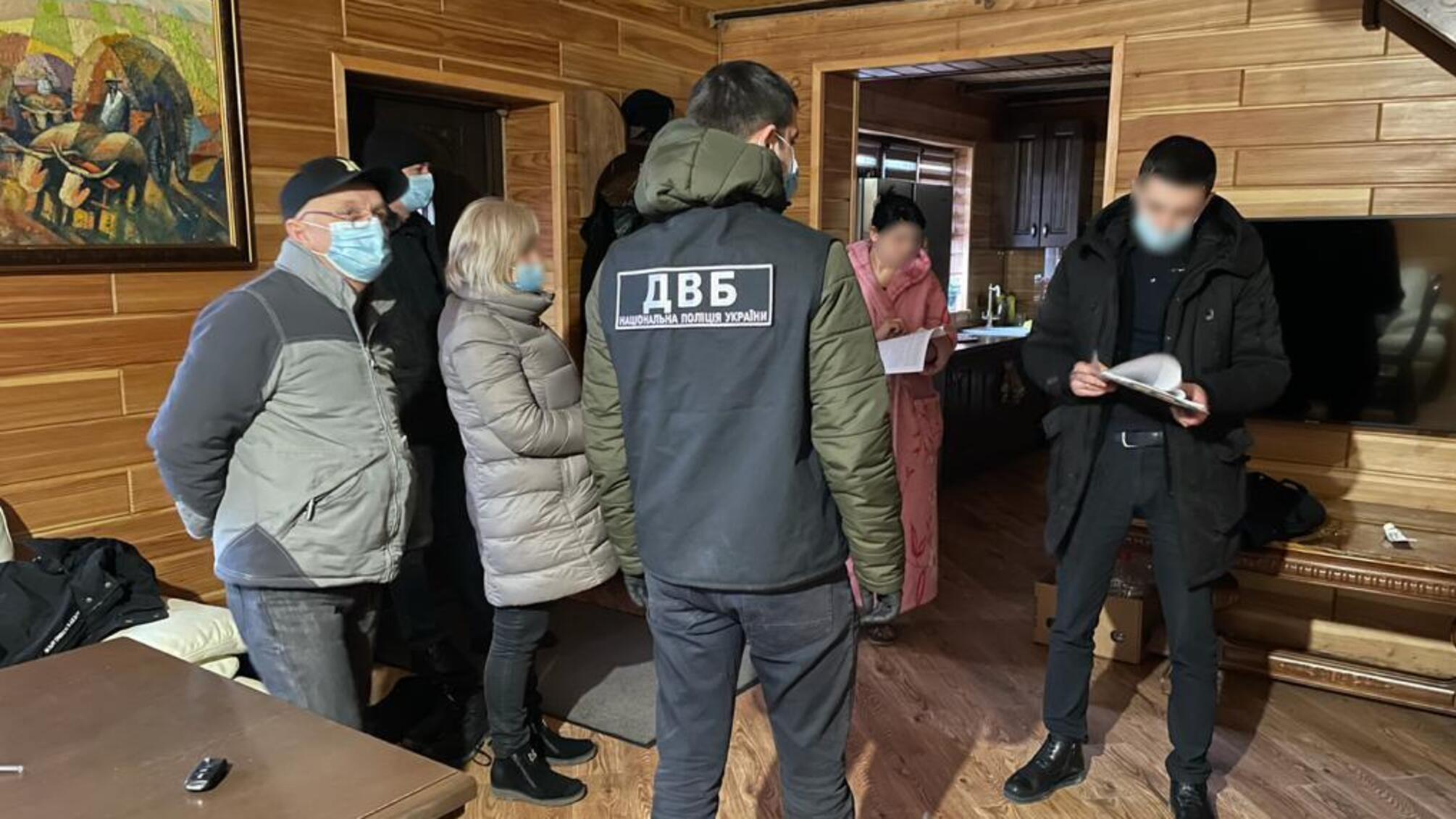 Внутрішня безпека поліції затримала директора одного з комунальних підприємств Львівщини за вимагання хабаря