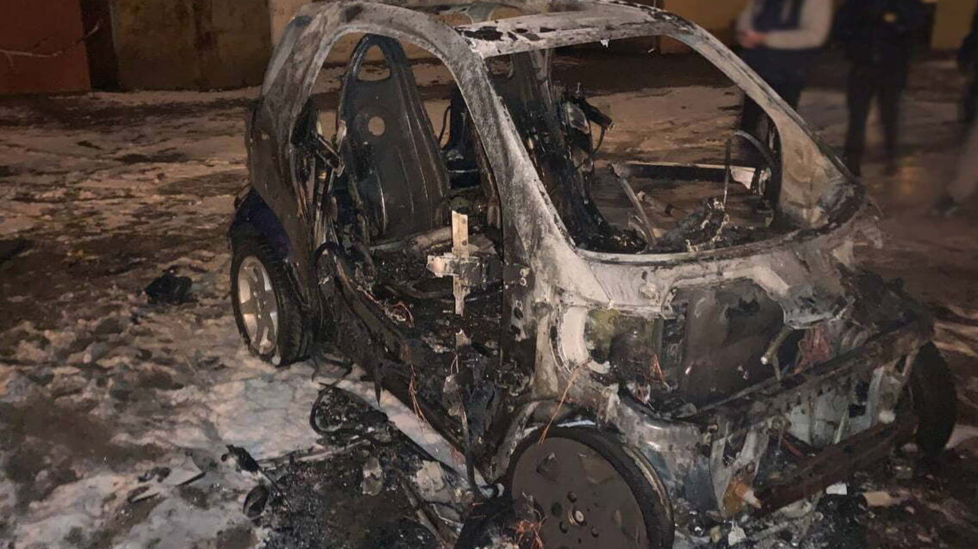 м. Миколаїв: унаслідок пожежі знищено автомобіль