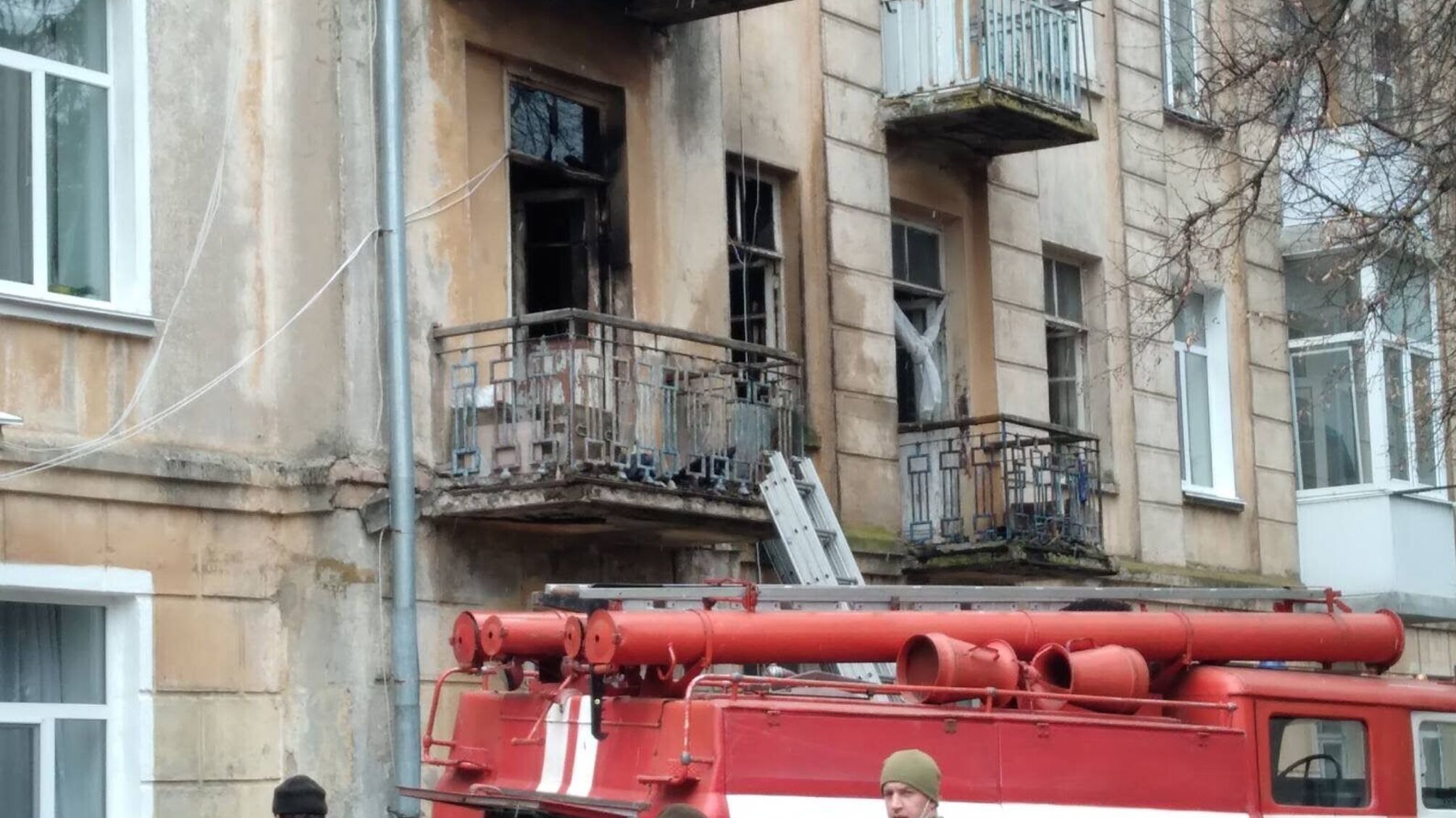 Київська область: під час ліквідації пожежі в квартирі врятовано жінку