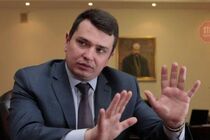 Сытник: ''Мы зафиксировали след украинской коррупции в около 80 странах мира''