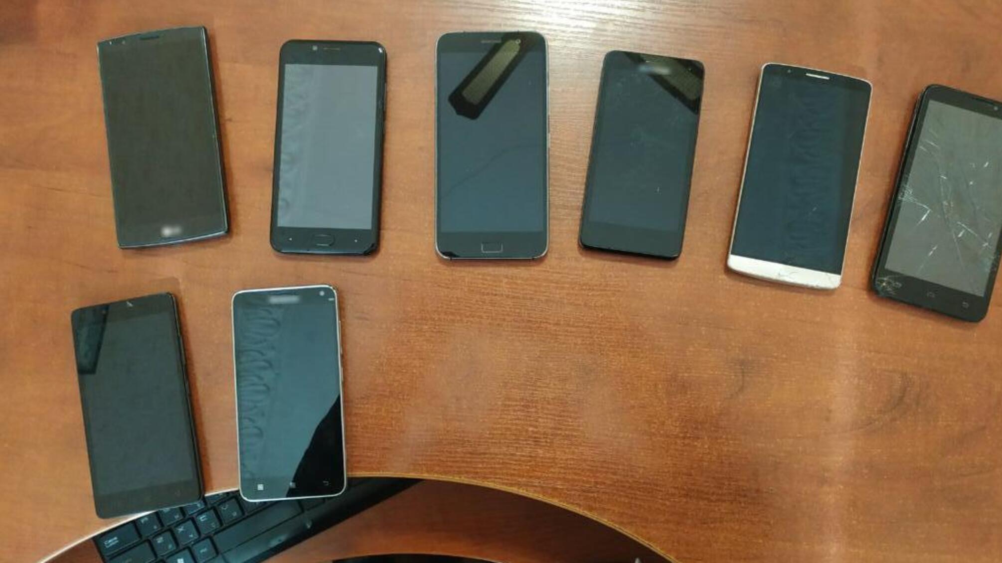 Поліцейські притягують до відповідальності двох одеситів, які привласнювали мобільні телефони відвідувачів та працівників торговельних закладів