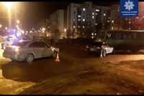 Новини Харкова: На вулиці Роганській сталася потрійна аварія з пасажирським автобусом (фото)