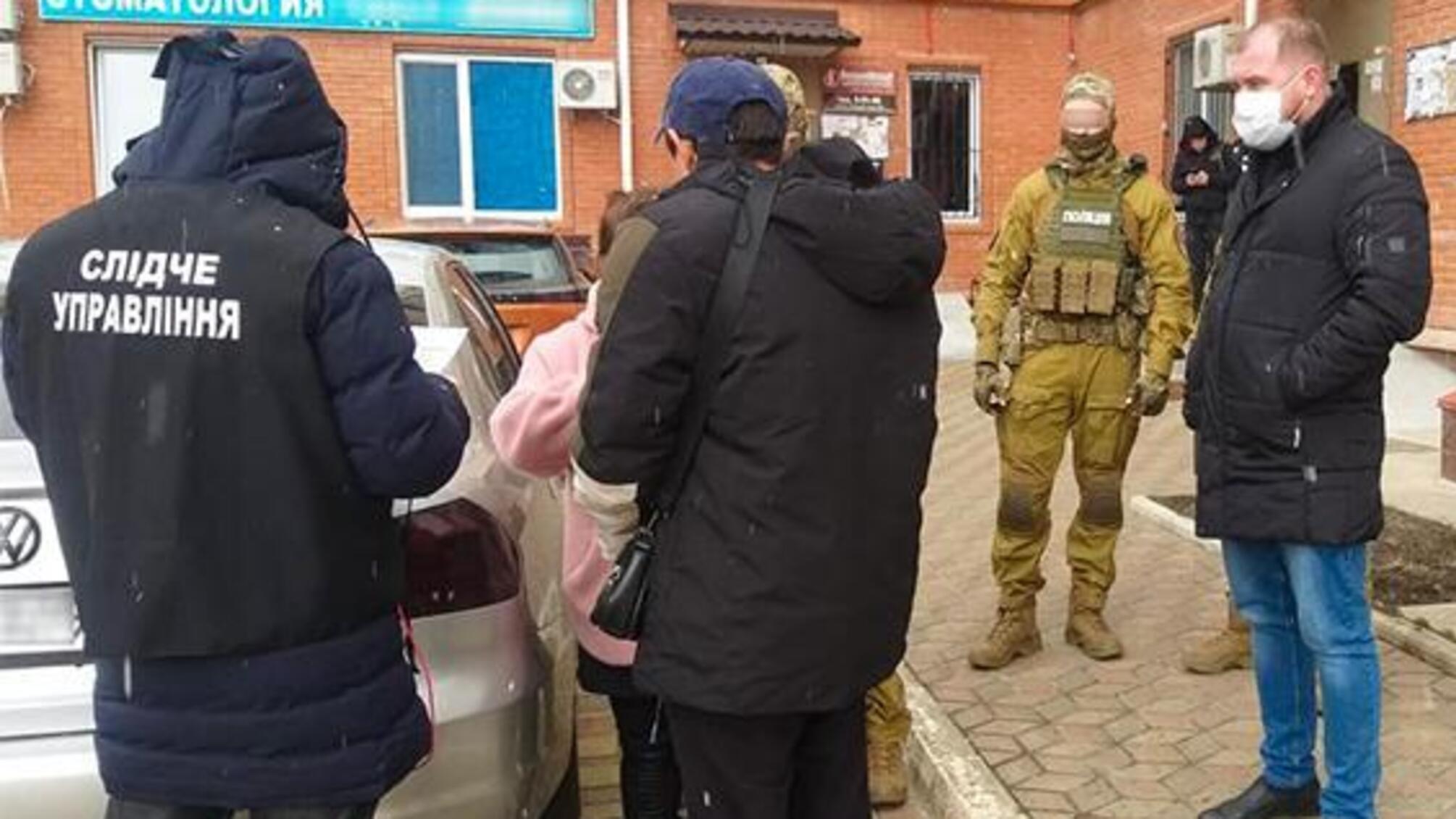 Миколаївські поліцейські затримали наркоугруповання, яке торгувало метадоном