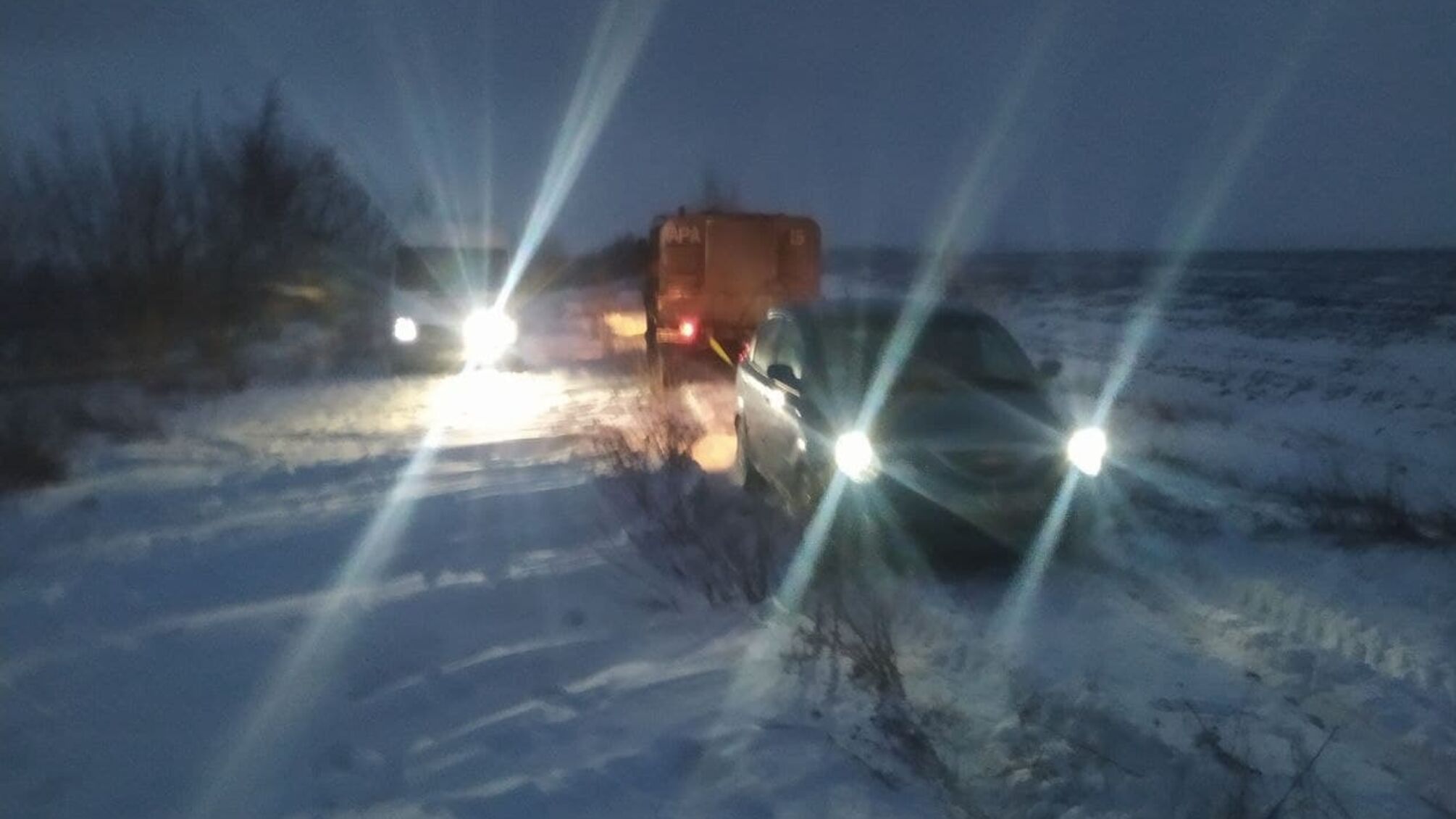 Рятувальники Кіровоградщини допомогали подолати складні ситуації на дорогах водіям автомобілів