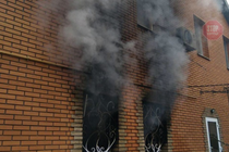 В Кривом Роге горел двухэтажный жилой дом