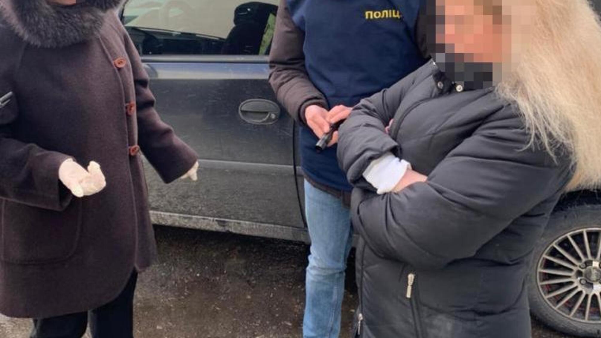 На Рівненщині поліція затримала на хабарі директорку регіонального підрозділу Національної академії аграрних наук