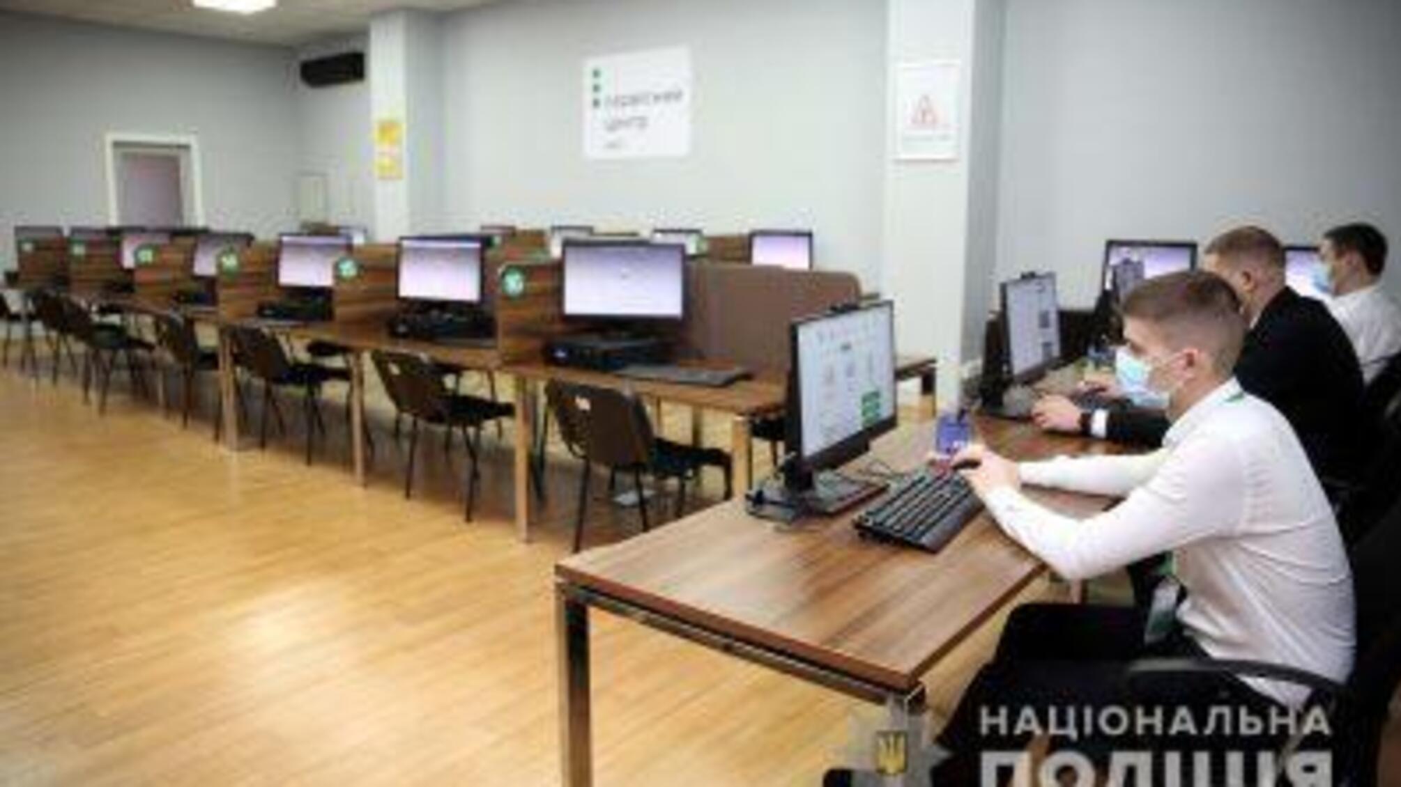 З квітня водії складатимуть іспити зі знання ПДР за новими екзаменаційними білетами