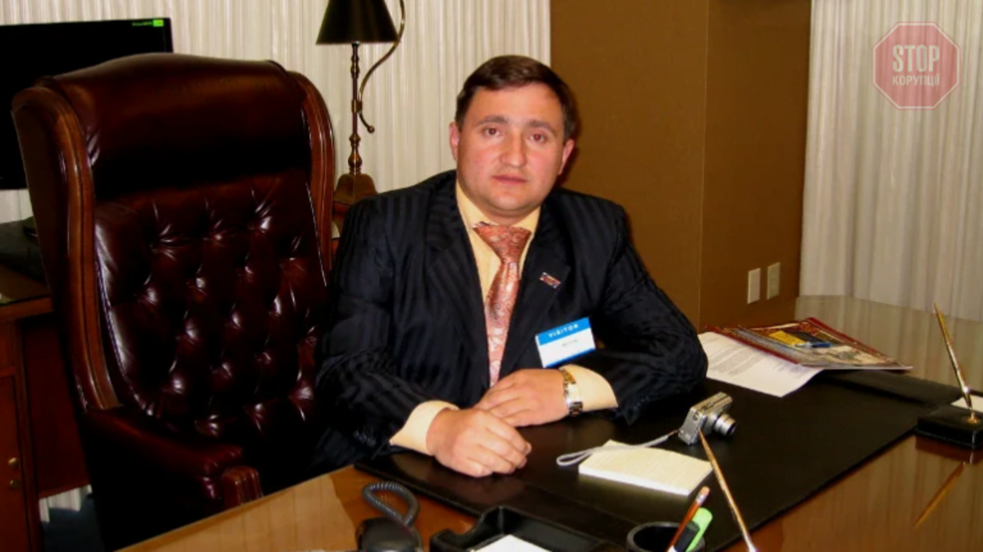 Судья перед увольнением с ВСП получил почти миллион грн зарплаты