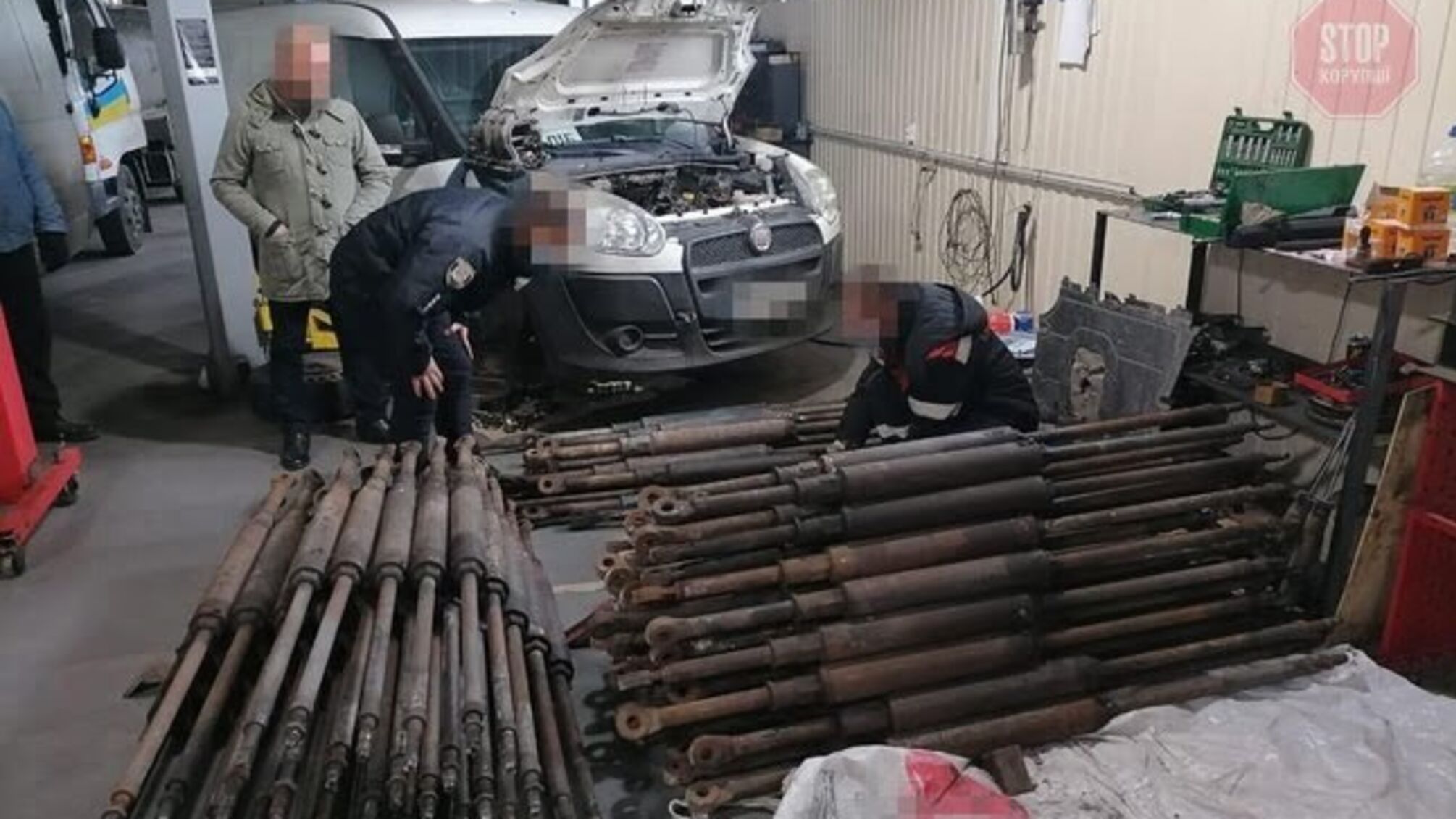 Силовики разоблачили многомиллионную коррупционную схему в Укрзализныце (фото)