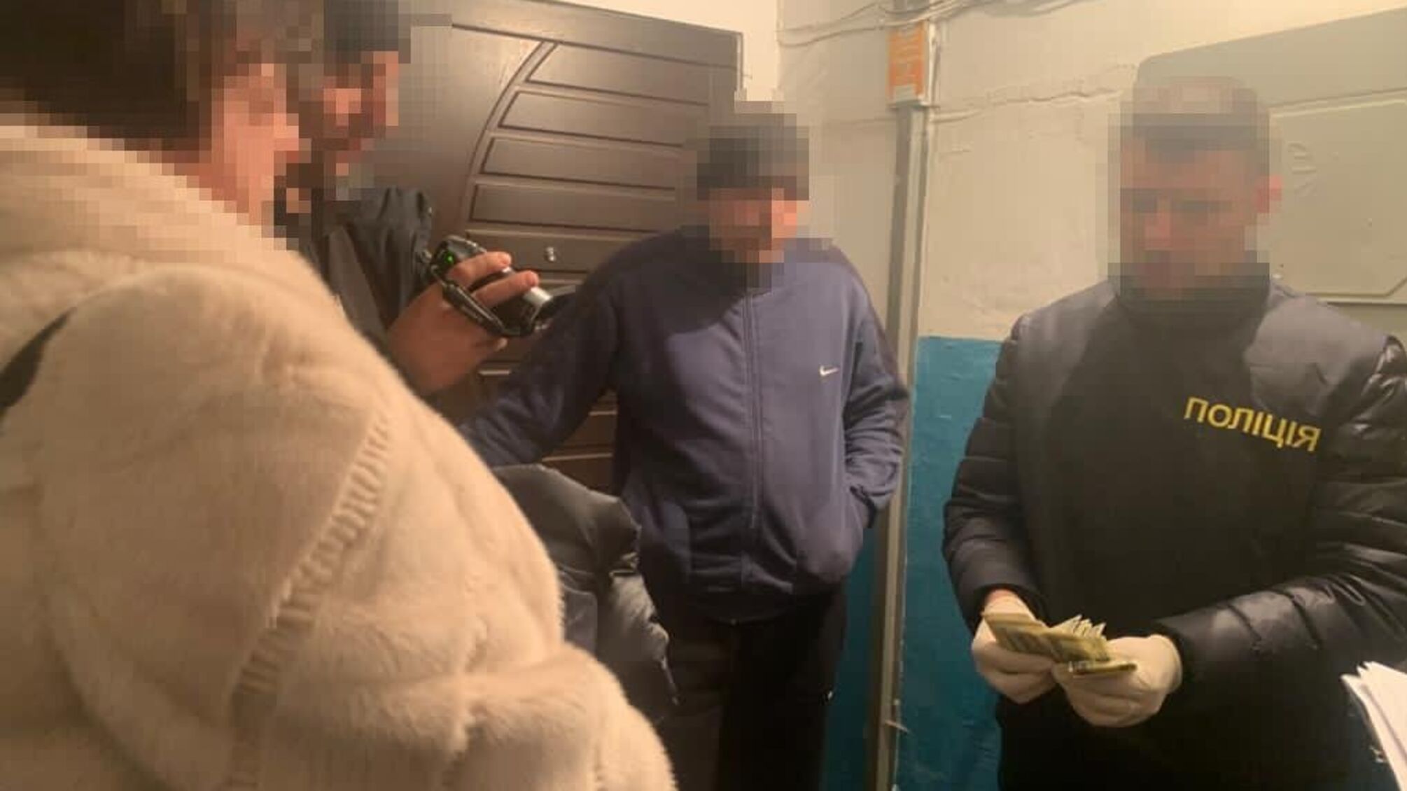 1500 доларів США хабаря з перевізника за перемогу в конкурсі - поліцейські затримали начальницю управління Волинської облдержадміністрації