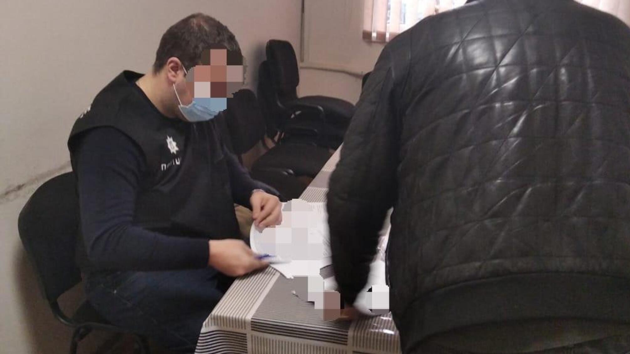 На Закарпатті слідчі поліції повідомили про підозру посадовцям, які завдали шкоди державі на майже мільйон гривень