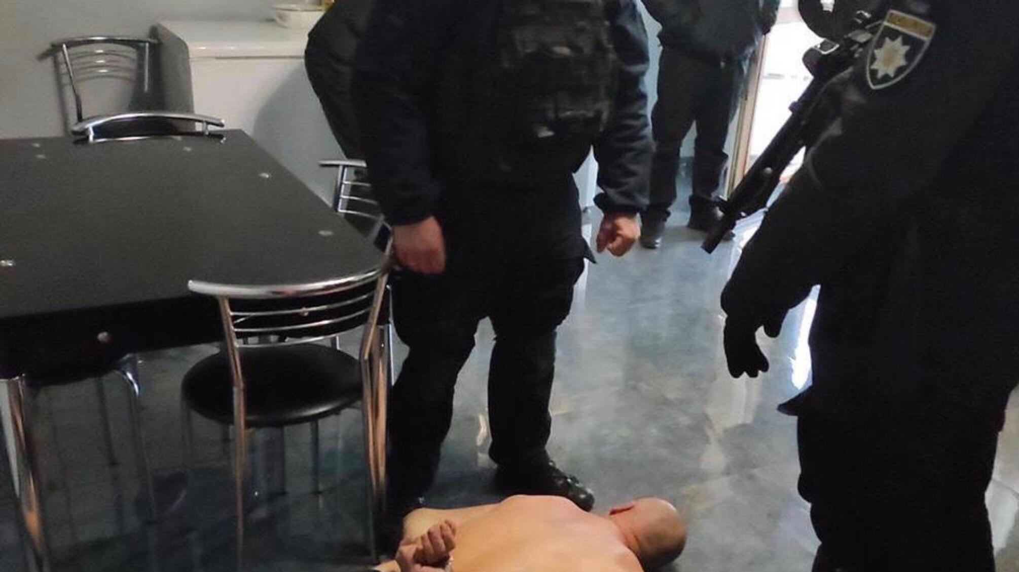 На Закарпатті поліцейські припинили злочинну діяльність мукачівських наркоторговців