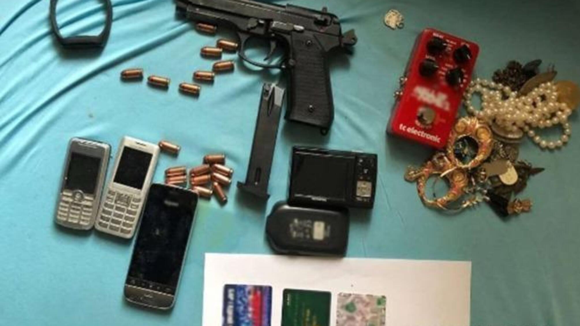 На Київщині поліцейські затримали озброєну злочинну групу, яка здійснювала розбійні напади