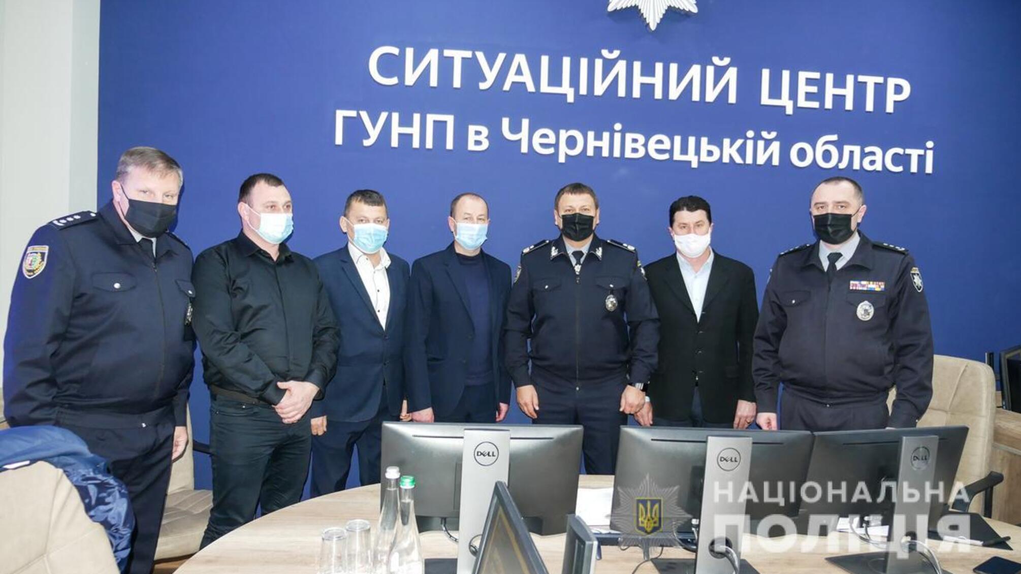 Керівник поліції Чернівецької області обговорив з головами ОТГ стан запровадження проєкту «Поліцейський офіцер громади»