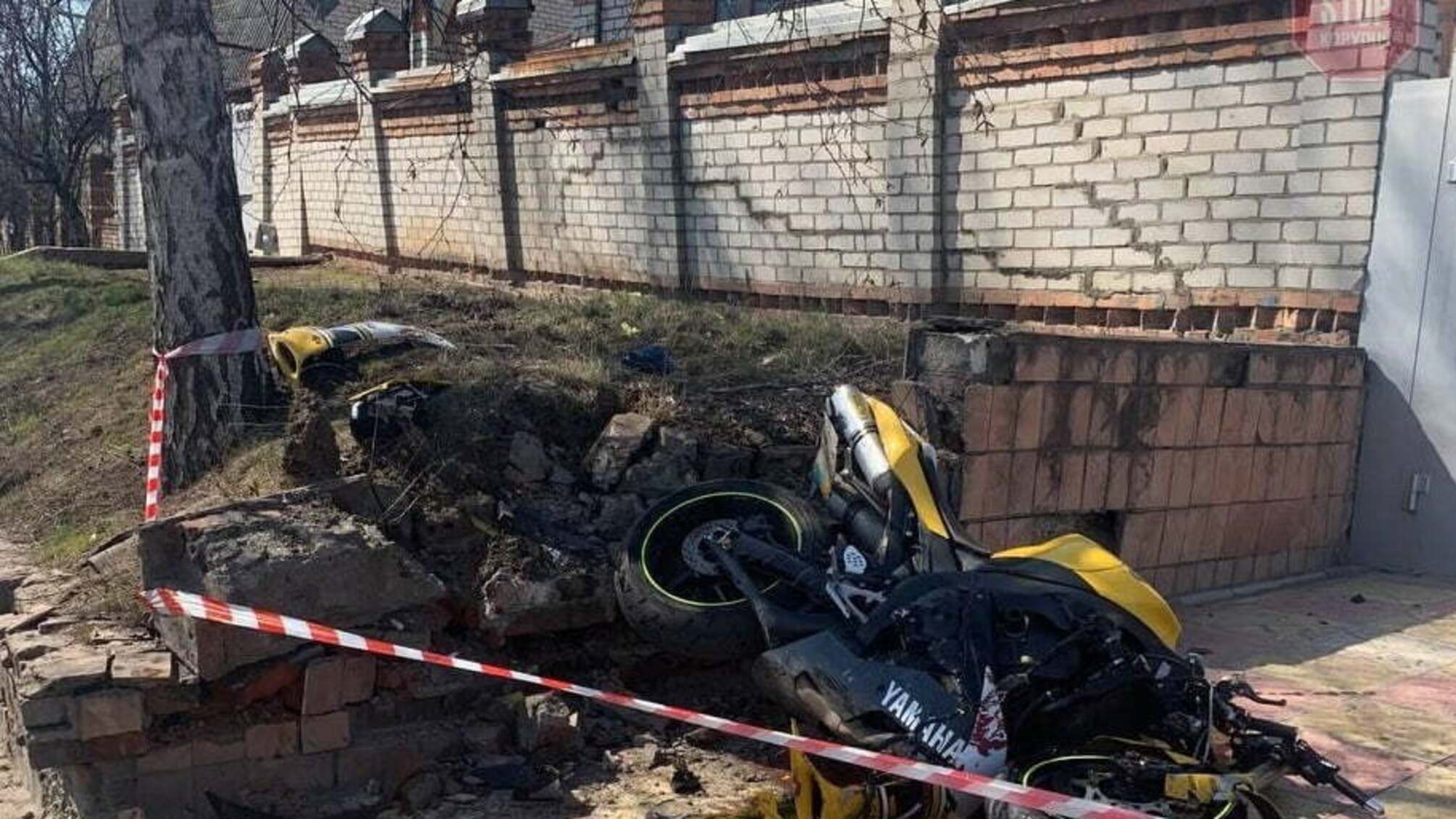 На Харківщині чоловік вкрав мотоцикл та потрапив на ньому в ДТП (фото)