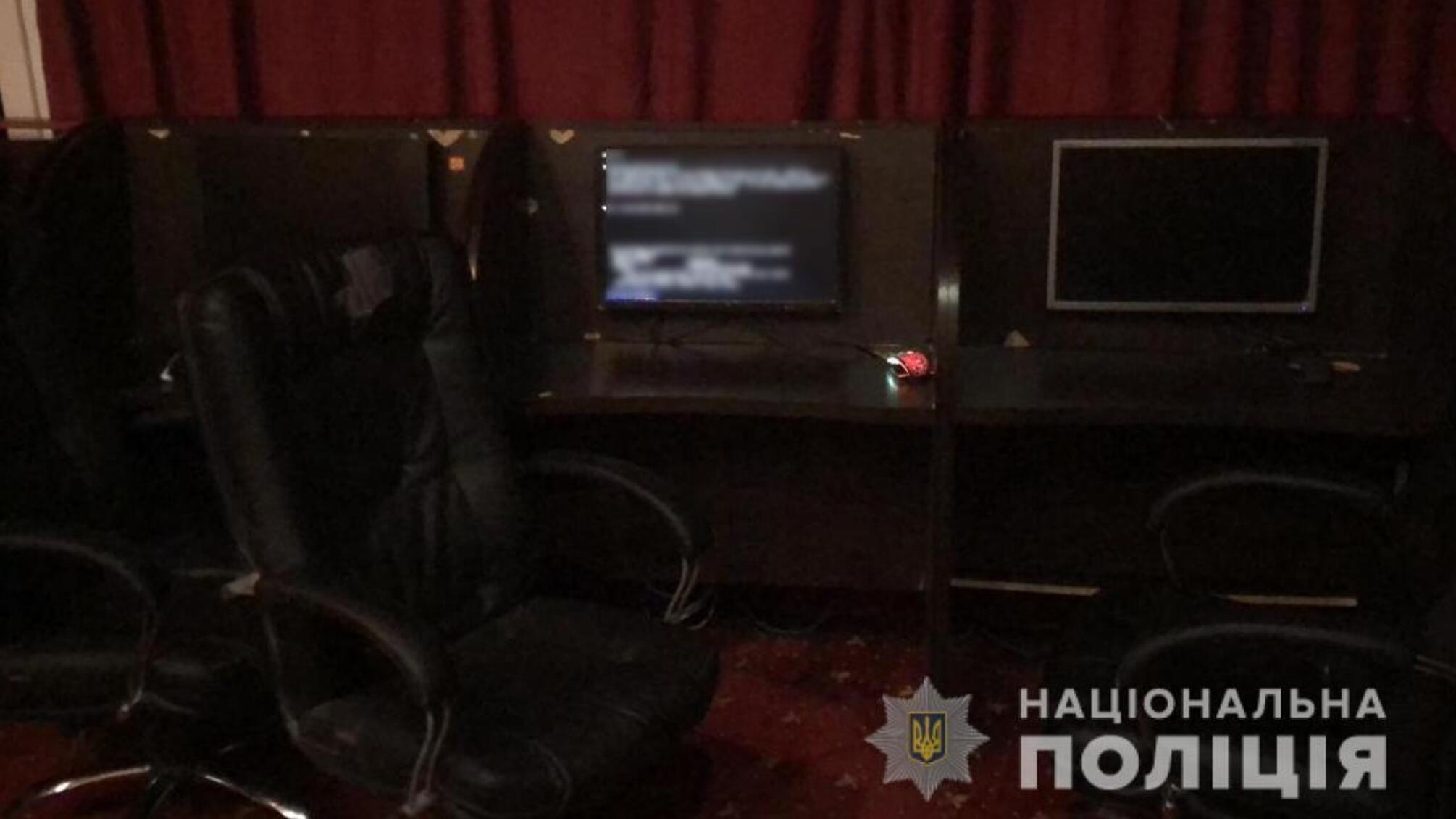 Одеські поліцейські припинили незаконну діяльність грального клубу на вулиці Одарія