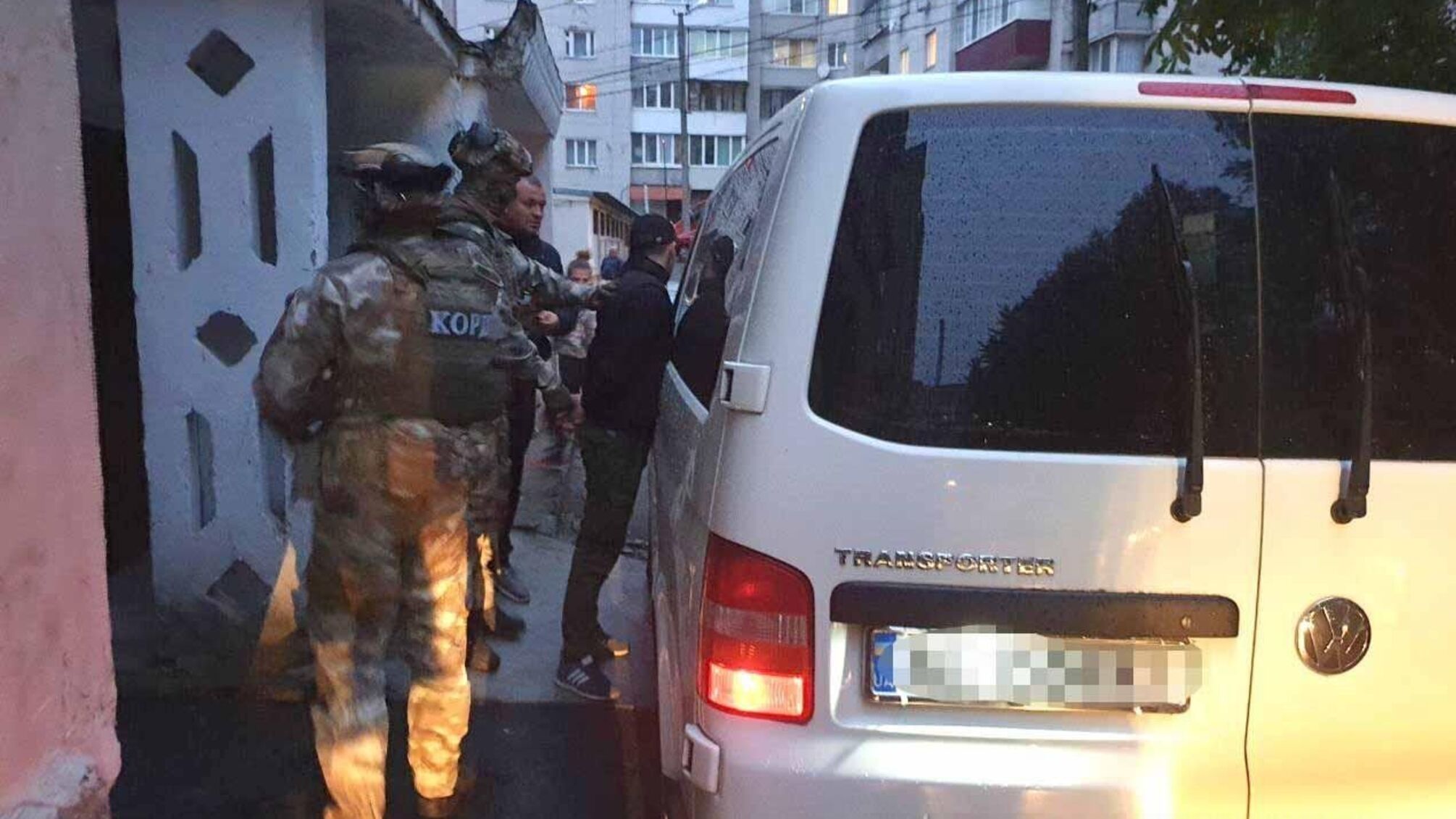 На Вінниччині слідчі оголосили про підозру організованому злочинному угрупованню, яке вчиняло квартирні крадіжки на території країни