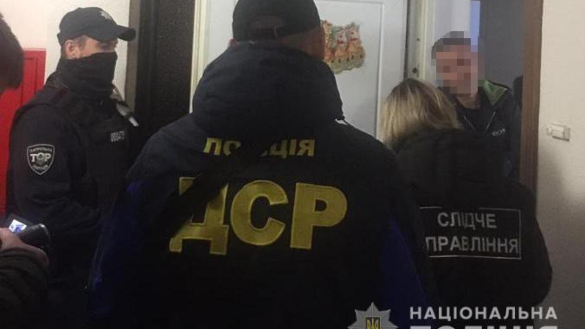 Масштабні обшуки у представників криміналітету в Одесі – поліцейські встановлюють причетних до поширення злочинного впливу в регіоні