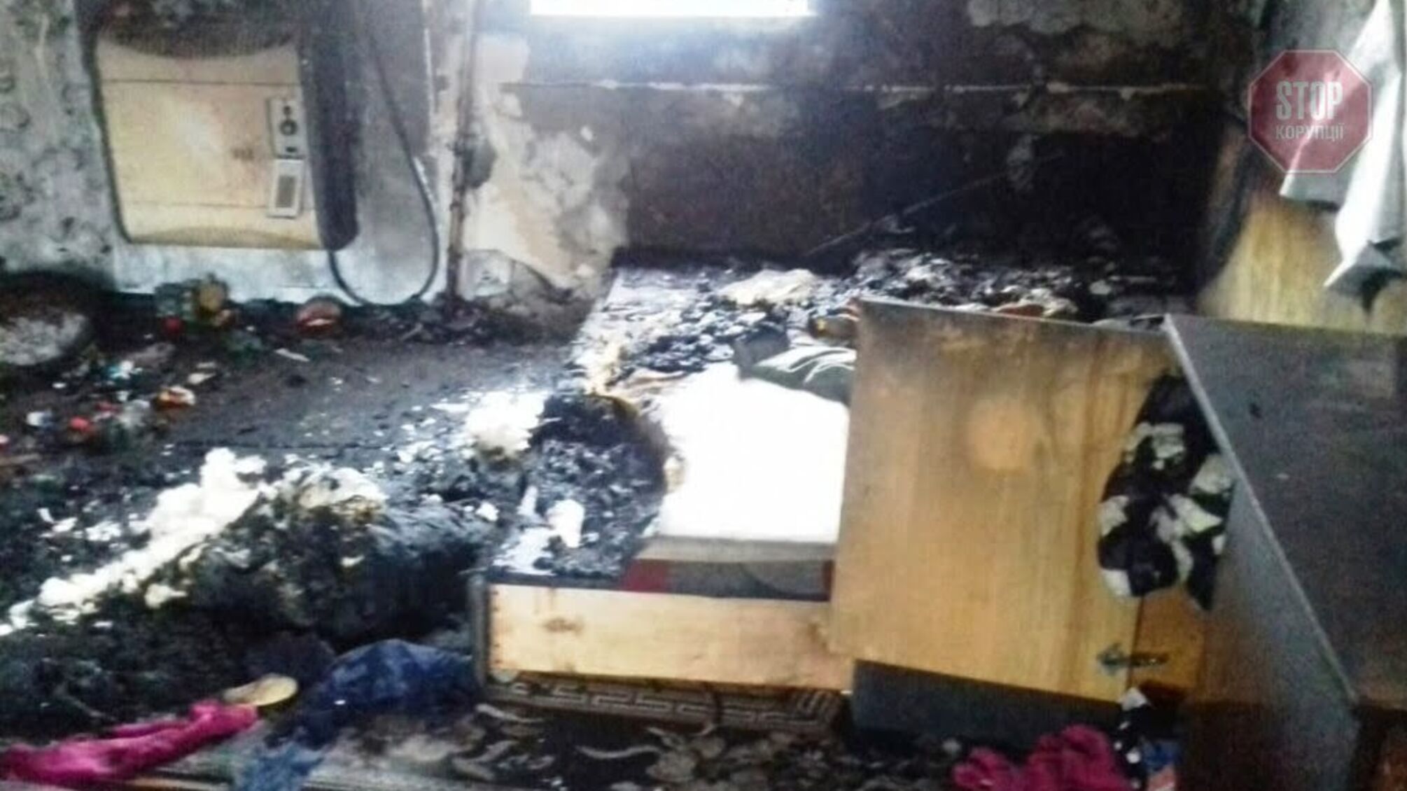 В Черниговской области сгорел дом, погибла 3-летняя девочка, еще один ребенок в реанимации (фото)