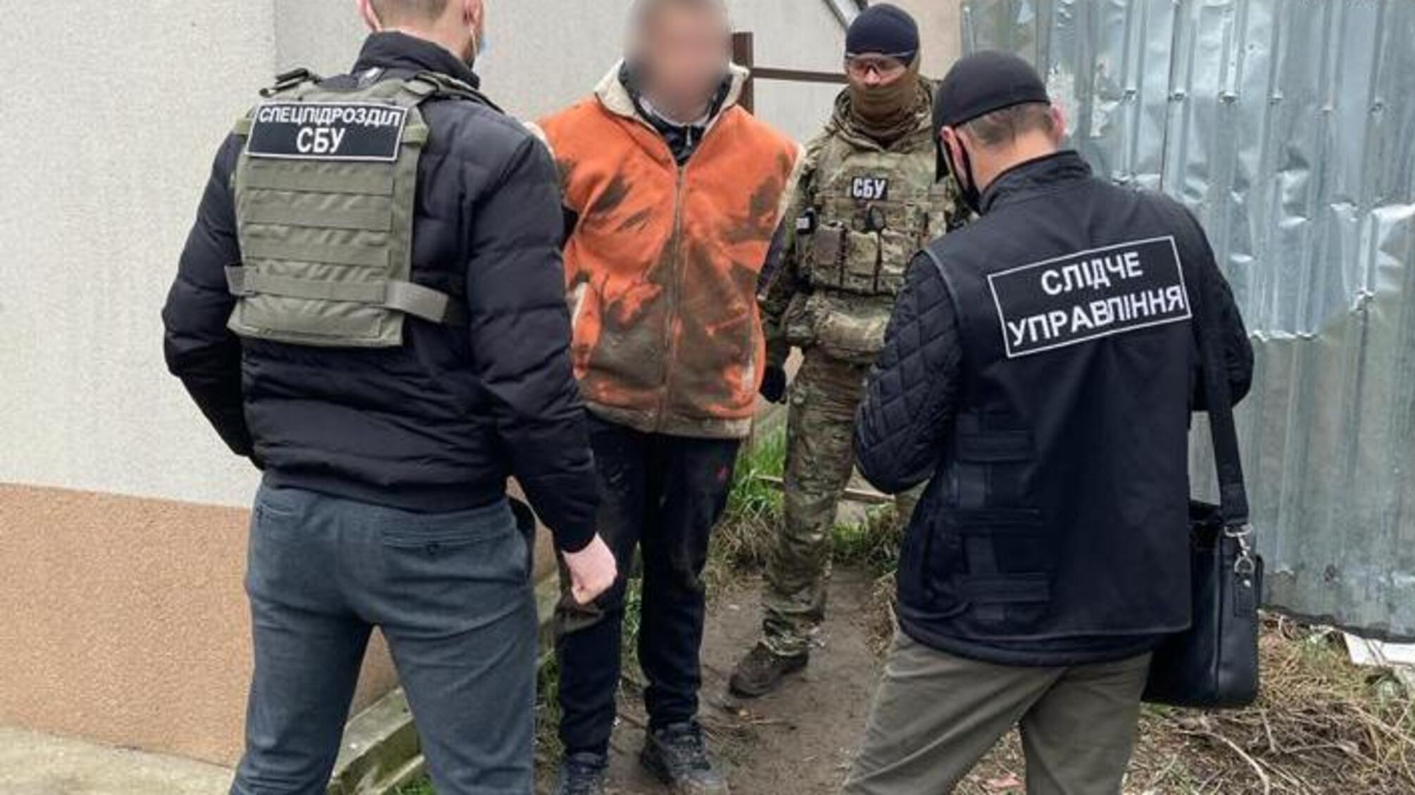 На Одещині правоохоронці припинили діяльність організованої злочинної групи, яка займалася виготовленням і продажем амфетаміну та канабісу
