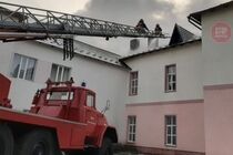 В Ивано-Франковской области горит больница, эвакуированы почти 40 человек (фото)