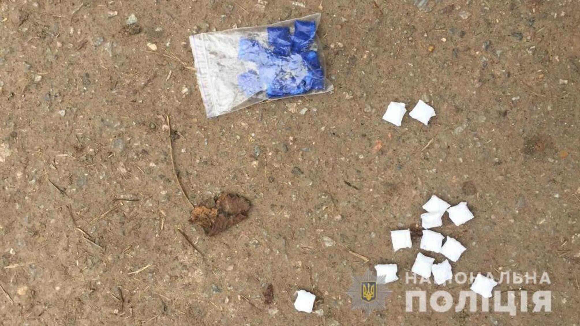 Поліцейські оголосили підозру мешканцю Приморського району Одеси у незаконному придбанні та зберіганні з метою збуту наркотичних речовин