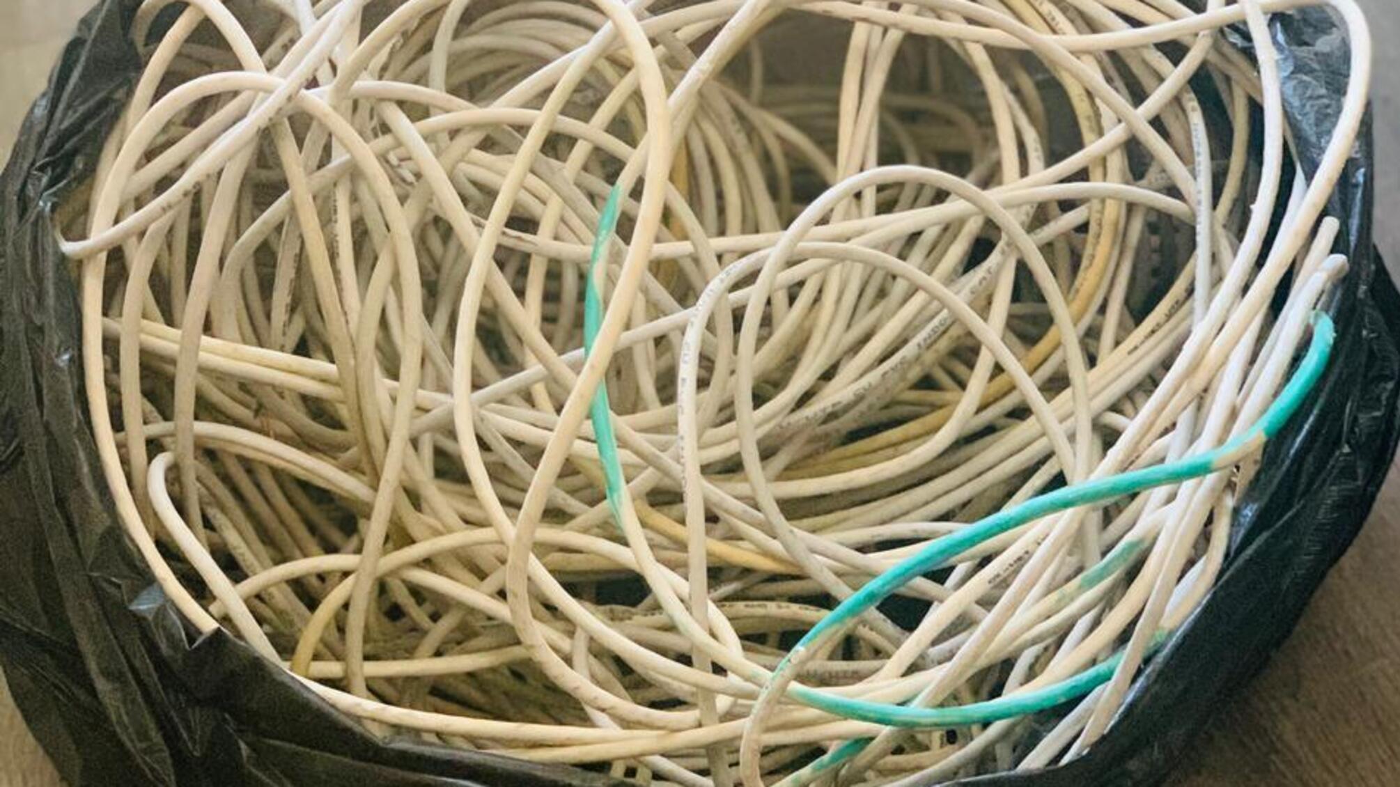Поліцейські оголосили одеситу підозру в трьох крадіжках телекомунікаційного кабелю