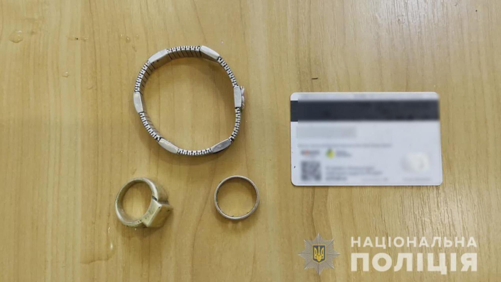 Одеські поліцейські за годину встановили особу підозрюваного в крадіжці та розбоях