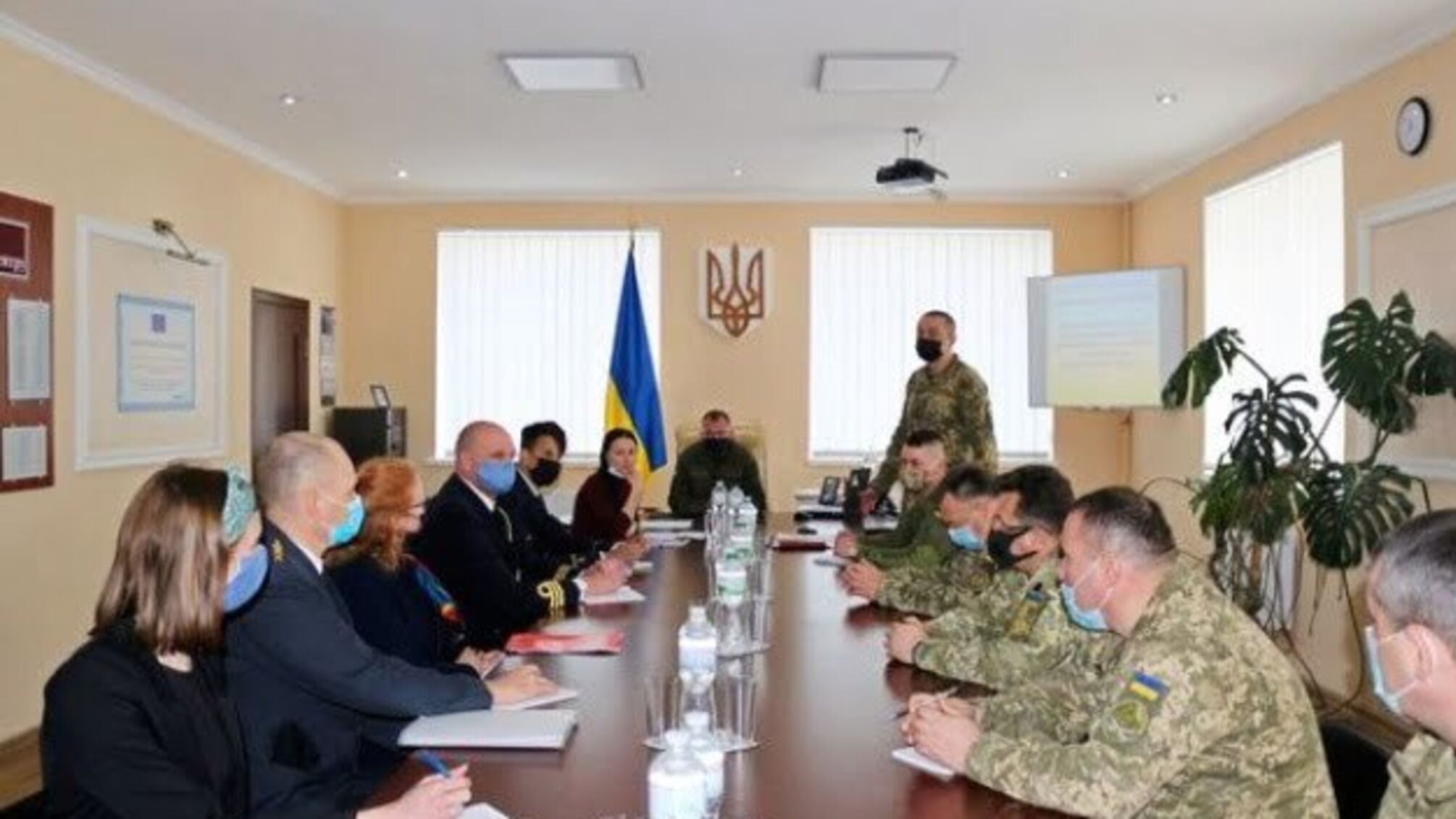 У Чернігові шведські військові допоможуть створити Центр протимінної діяльності