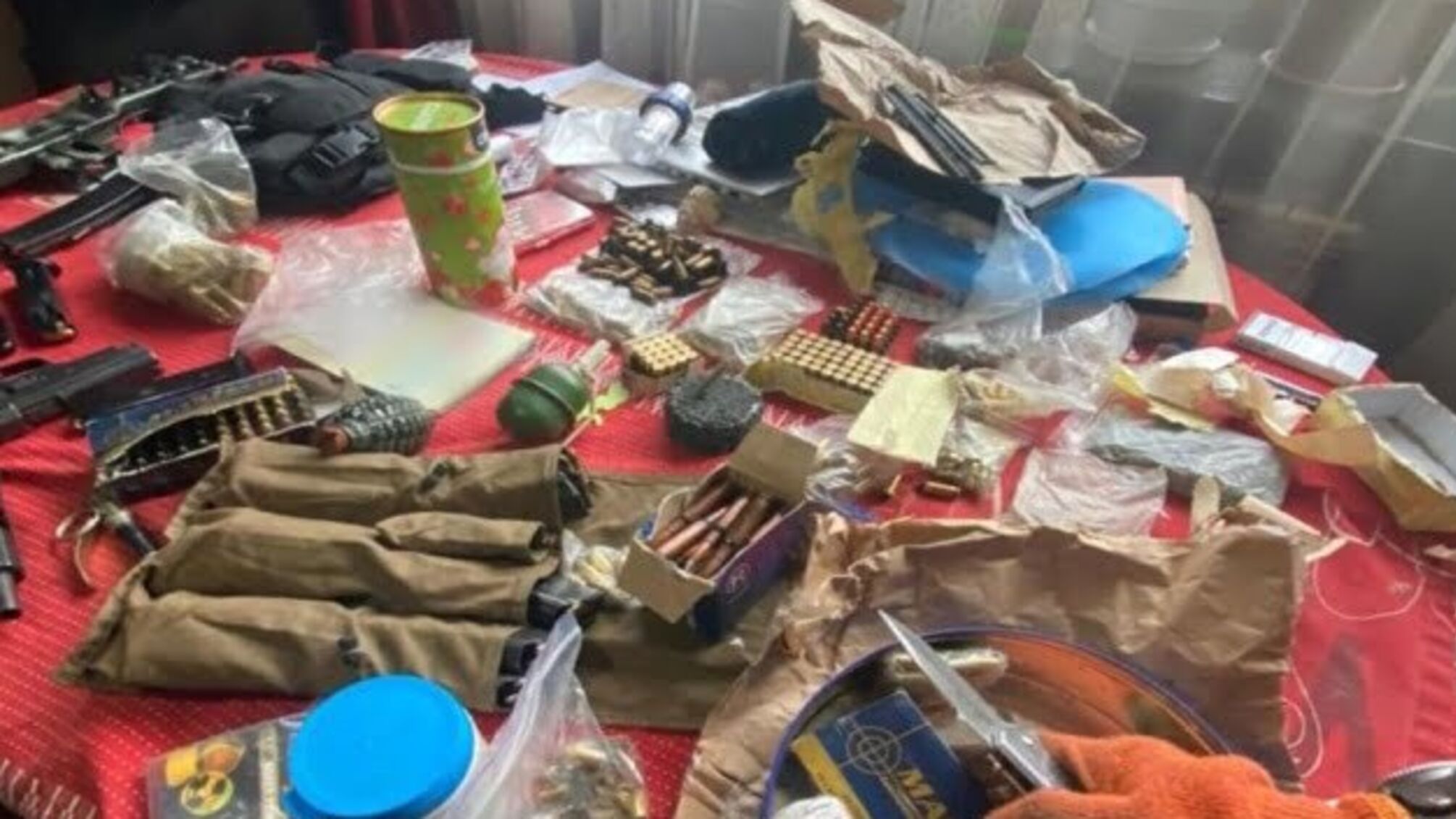 Підприємець із Харківщини облаштував удома арсенал боєприпасів