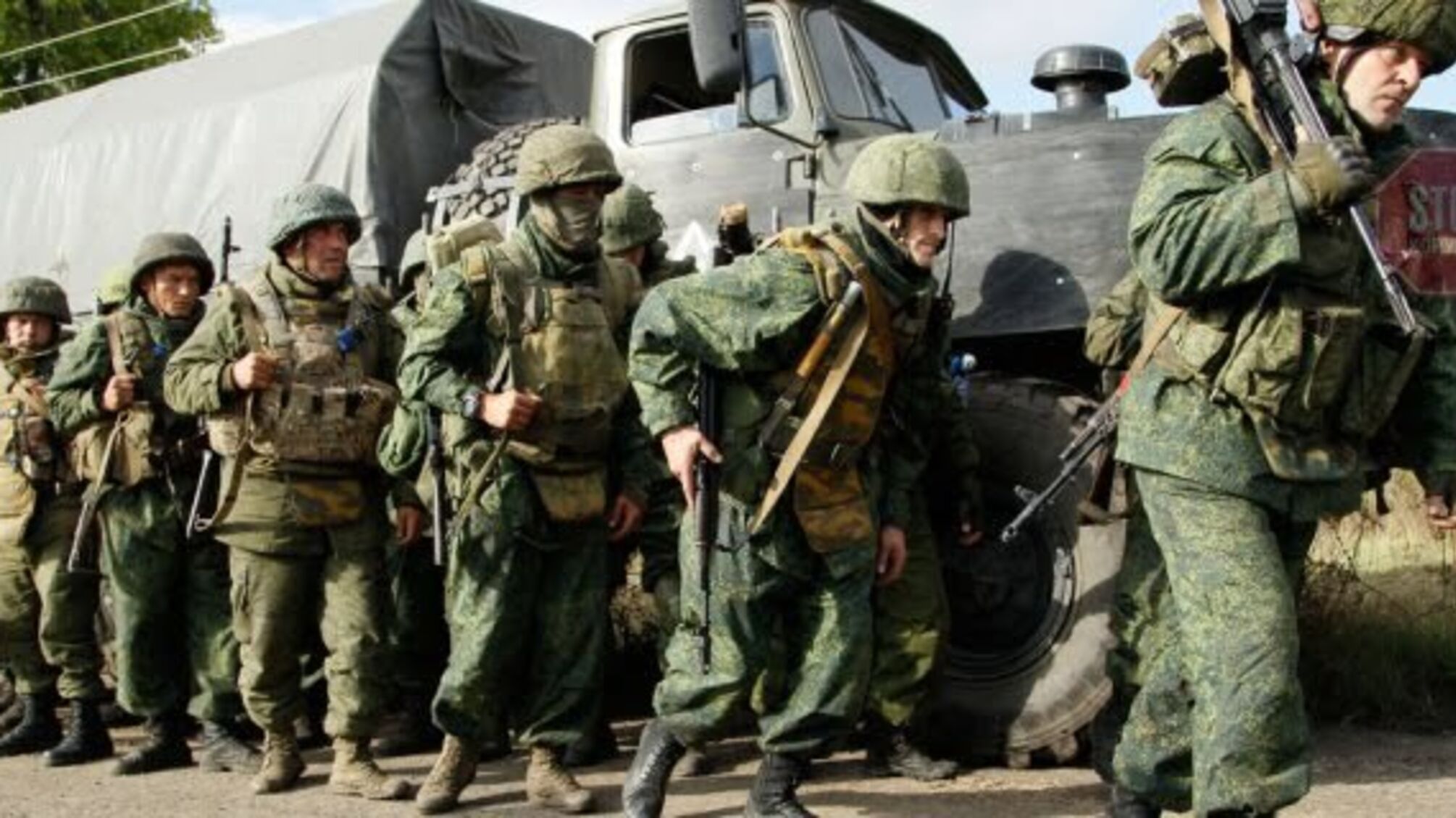 Окупанти Донбасу активізували вербування місцевого населення для проходження військової служби