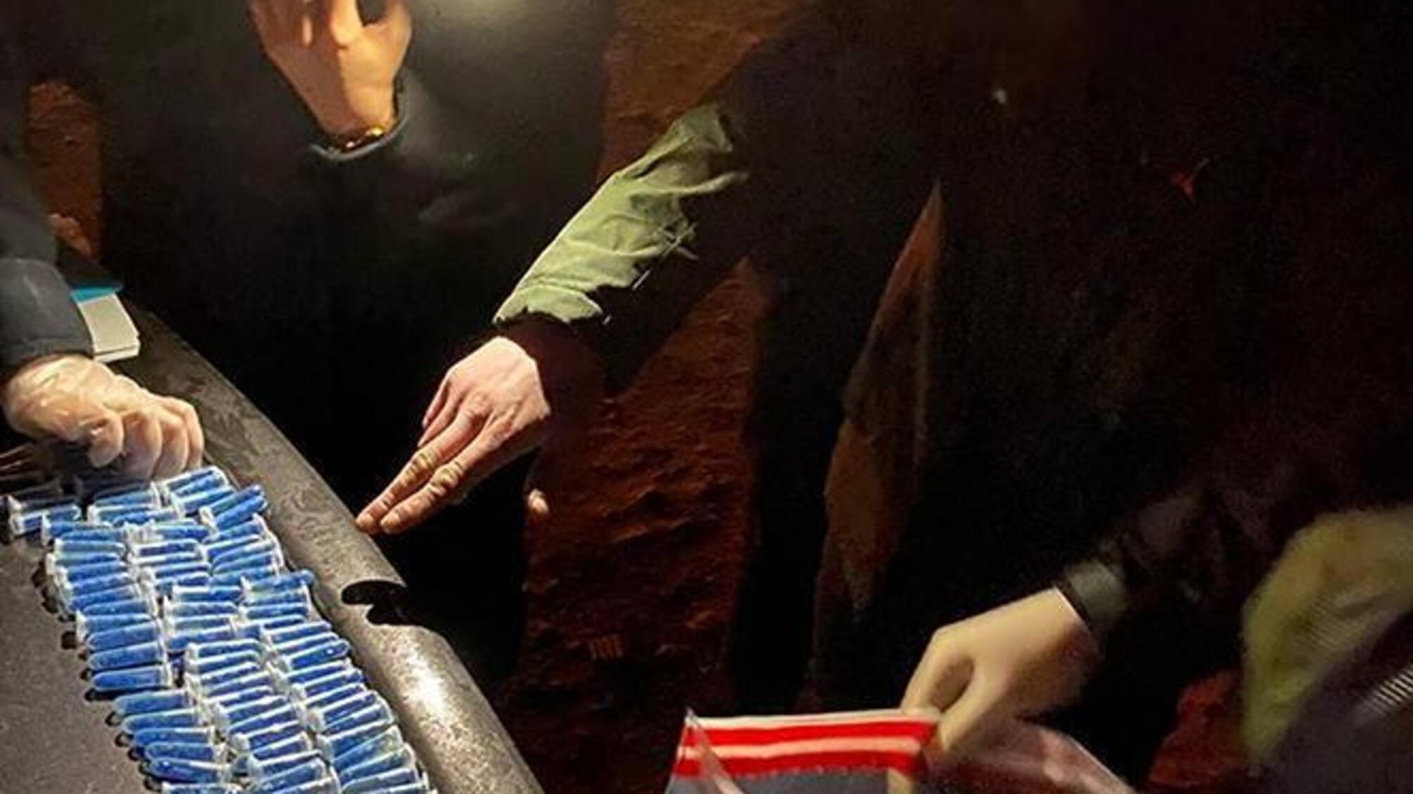 У Харкові працівники поліції припинили діяльність наркокрамниці та затримали одесита, який робив «закладки» наркотиків