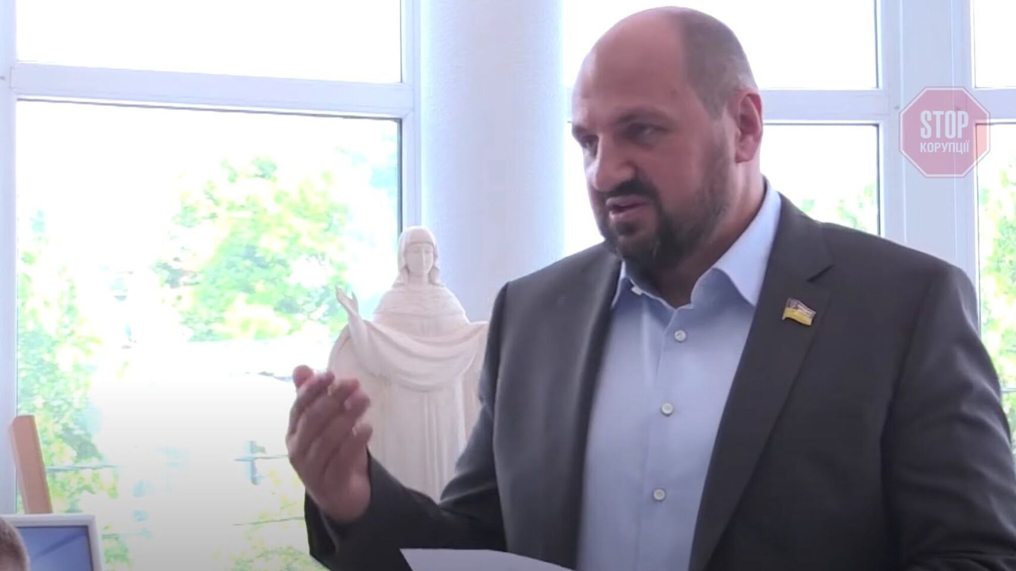 Агрорейдерство на Херсонщині: на частку успішної фірми претендує родина скандального депутата