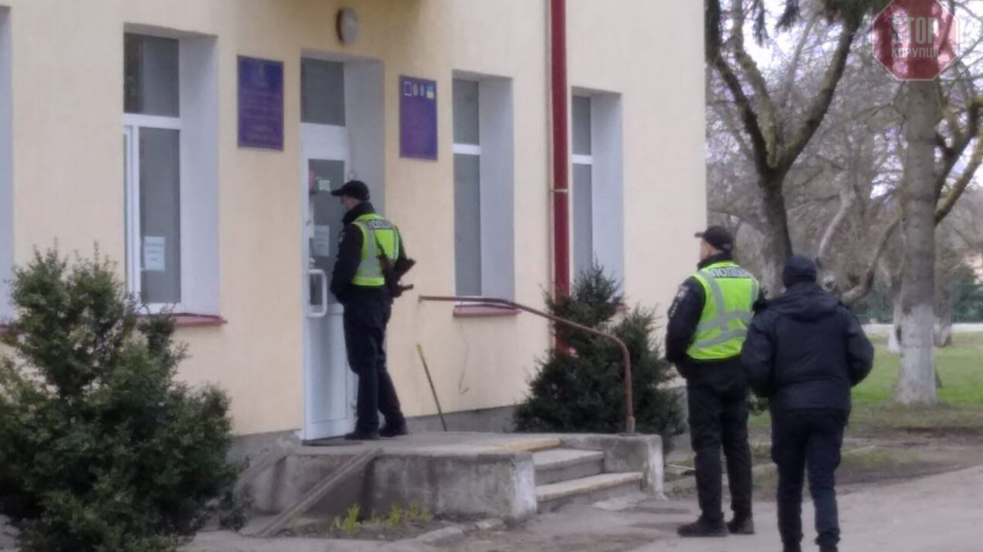 У розпал пандемії на Львівщині зачиняють лікарню