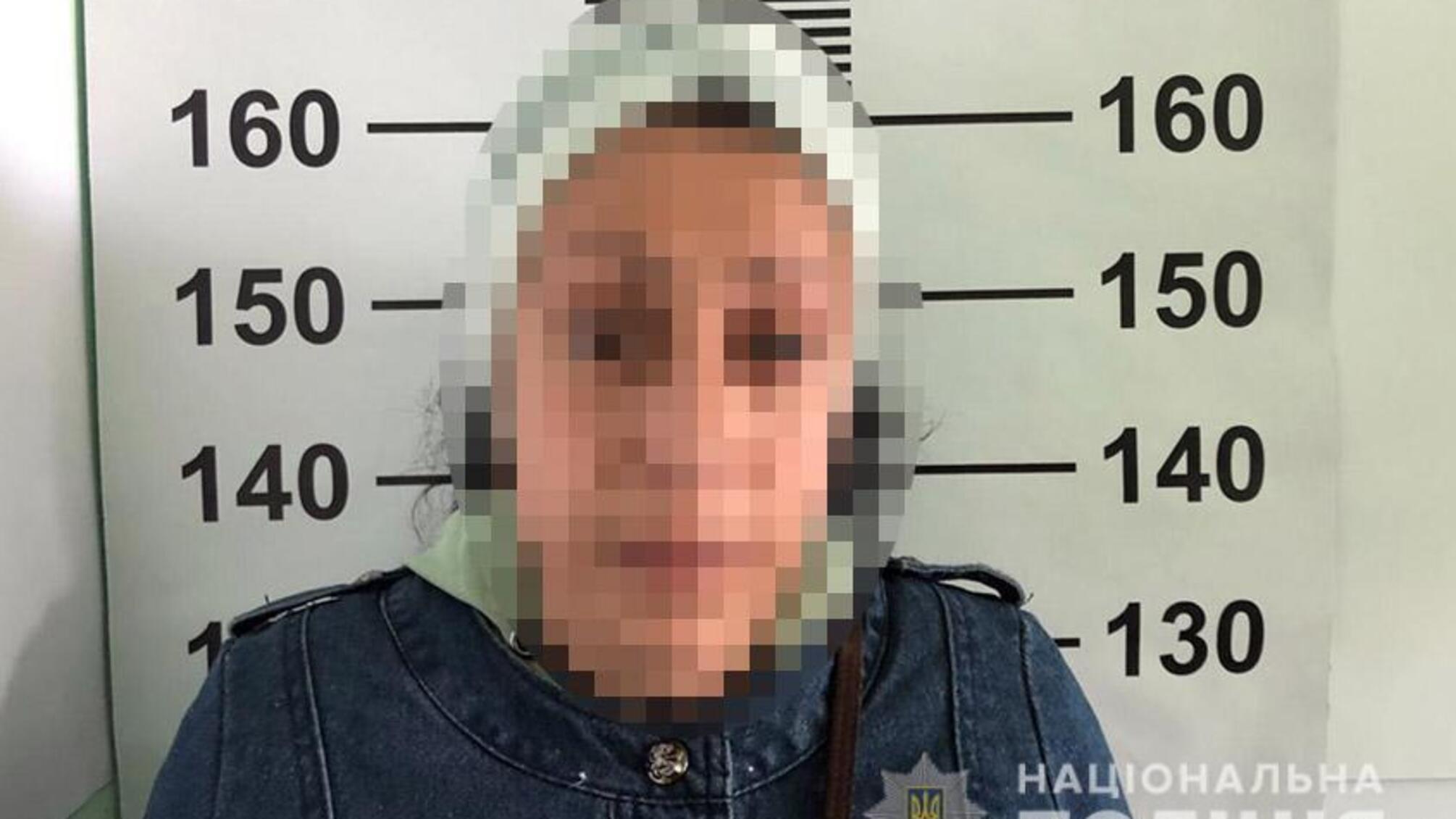 На Хмельниччині слідчі оголосили підозру жінці, яка «замінувала» один із райсудів Києва