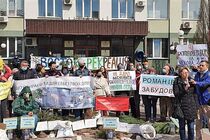 Масштабная акция протеста в Ирпене под Киевом: жители восстали против застройки частного сектора (фото)