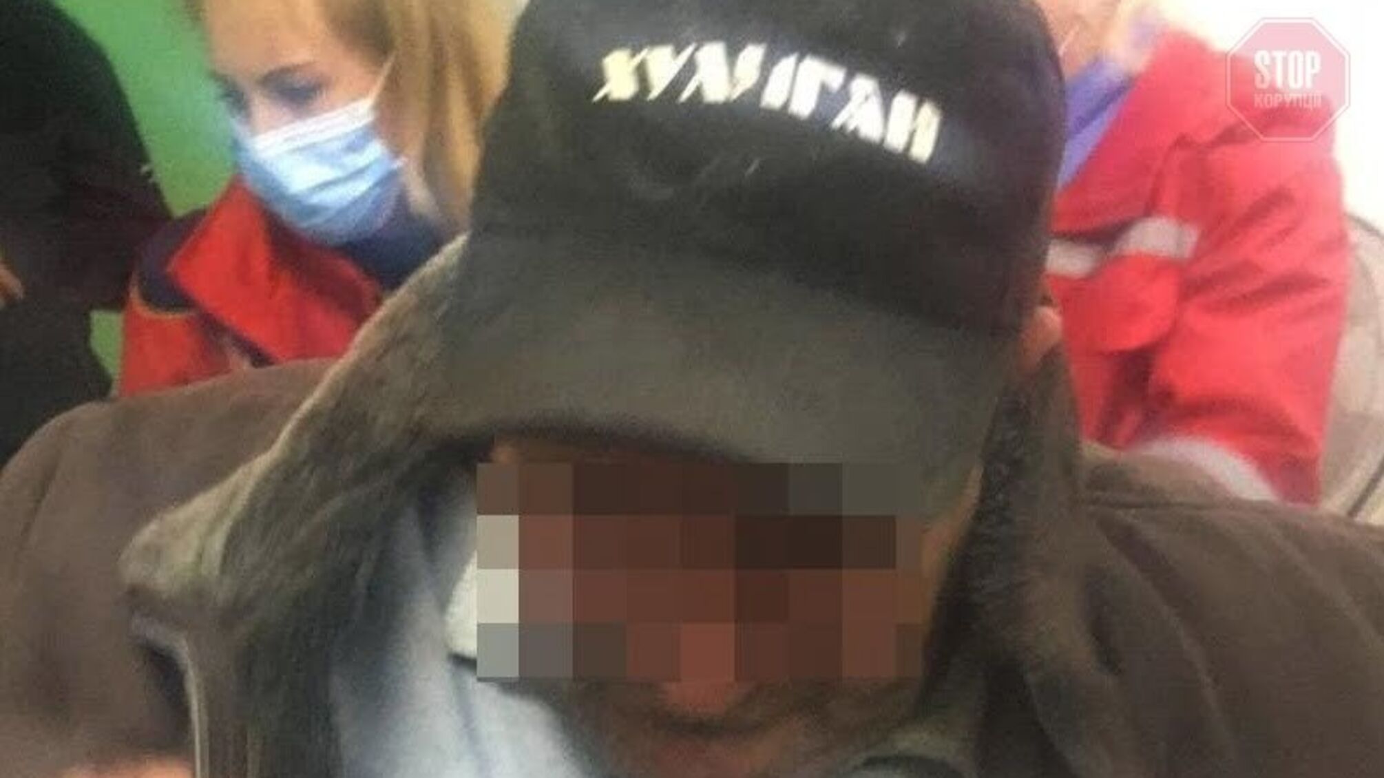 У Миколаєві п’яний водій маршрутки накинувся з кулаками на патрульного (фото)