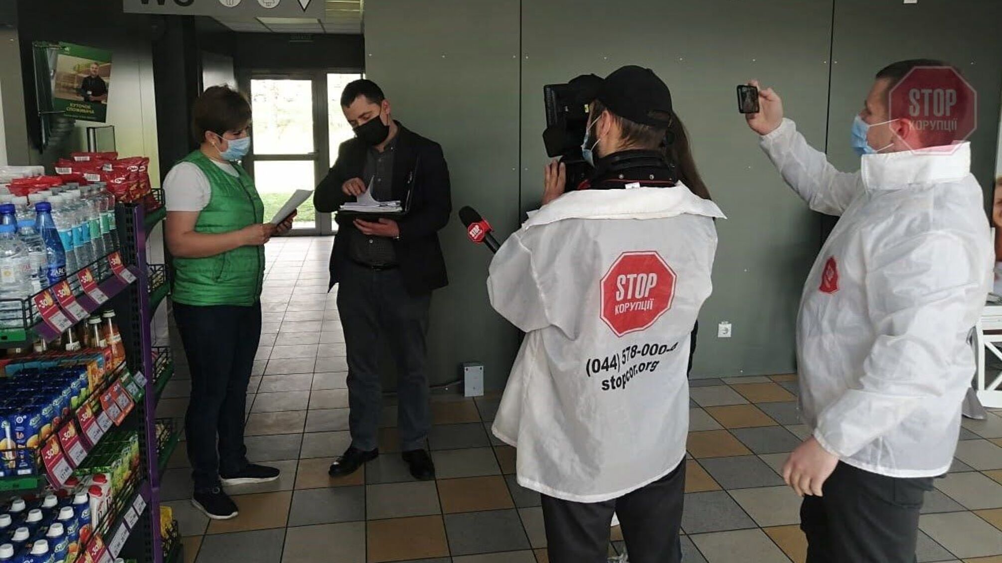 У Києві перевіряють якість пального на АЗС WOG (фото)