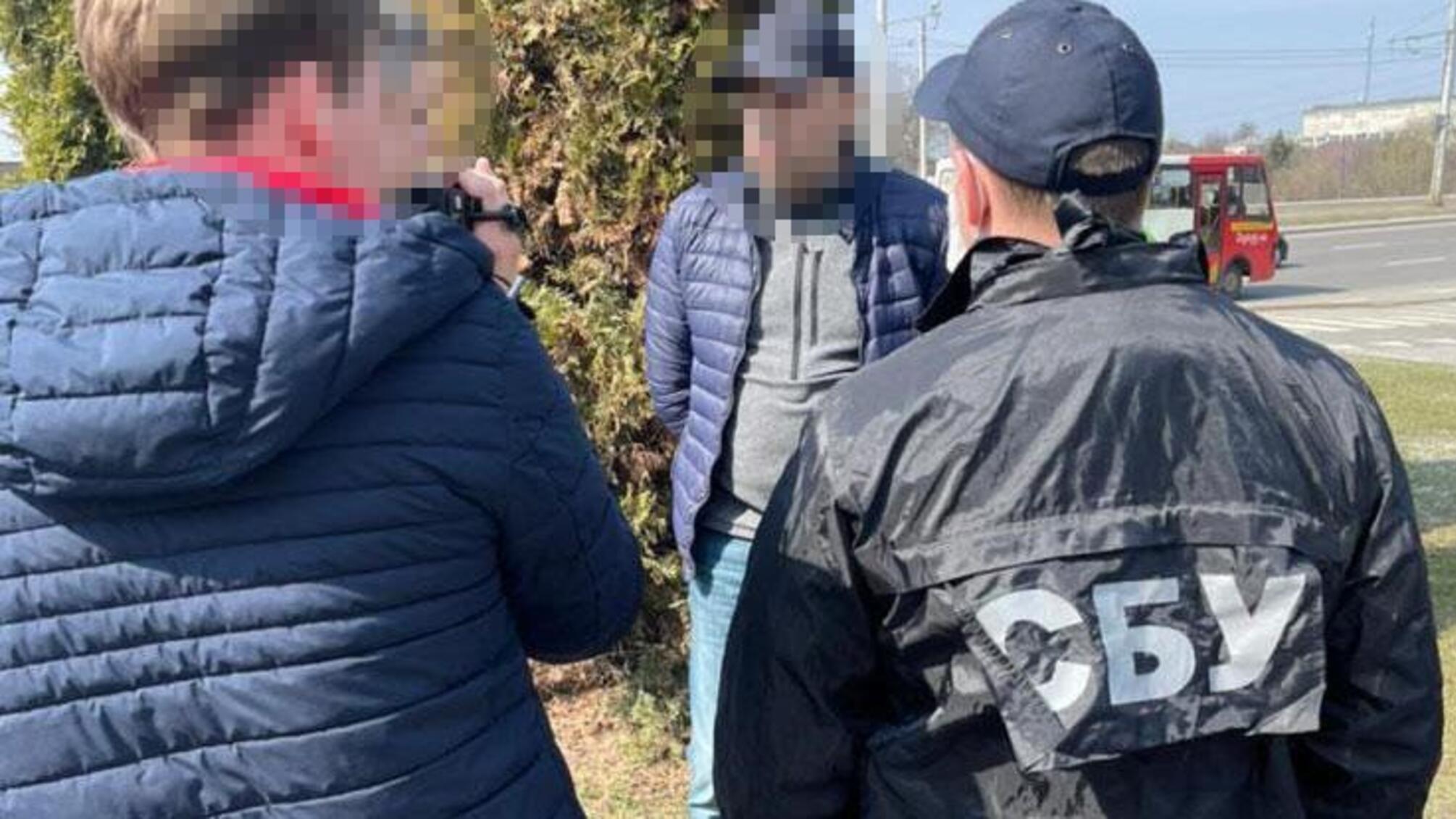 У Львові правоохоронці затримали чиновника на хабарі