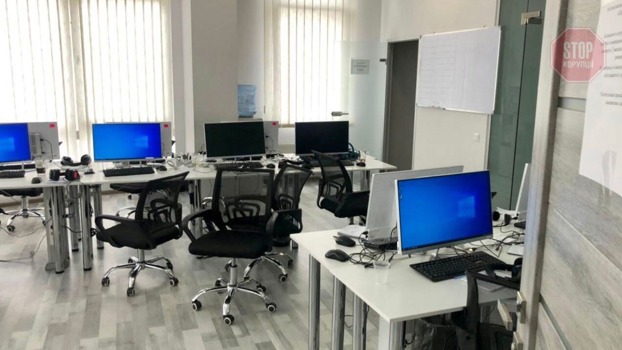 У Києві викрили близько 30 псевдоінвестиційних компаній – ошукували вкладників в Україні та за кордоном