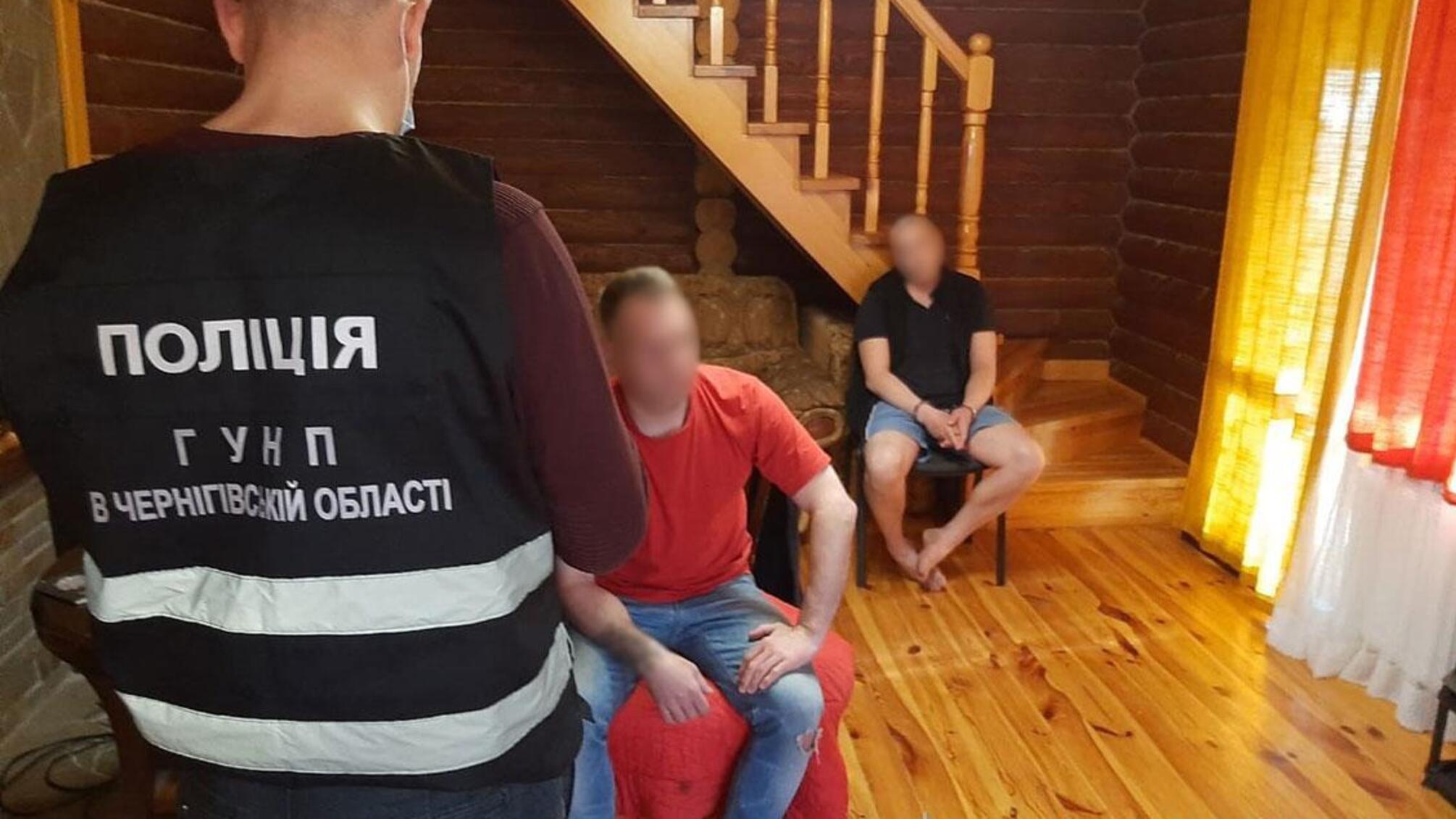 Поліцейські викрили угруповання за виготовлення та збут наркотиків і психотропів на Чернігівщині та Київщині