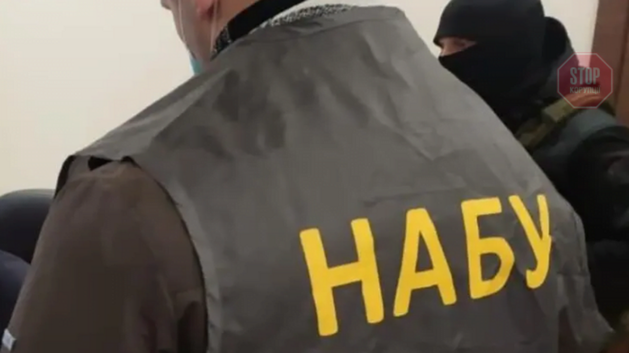 Затриманого на доларовому хабарі брата Вовка відсторонили від посади в Службі зовнішньої розвідки