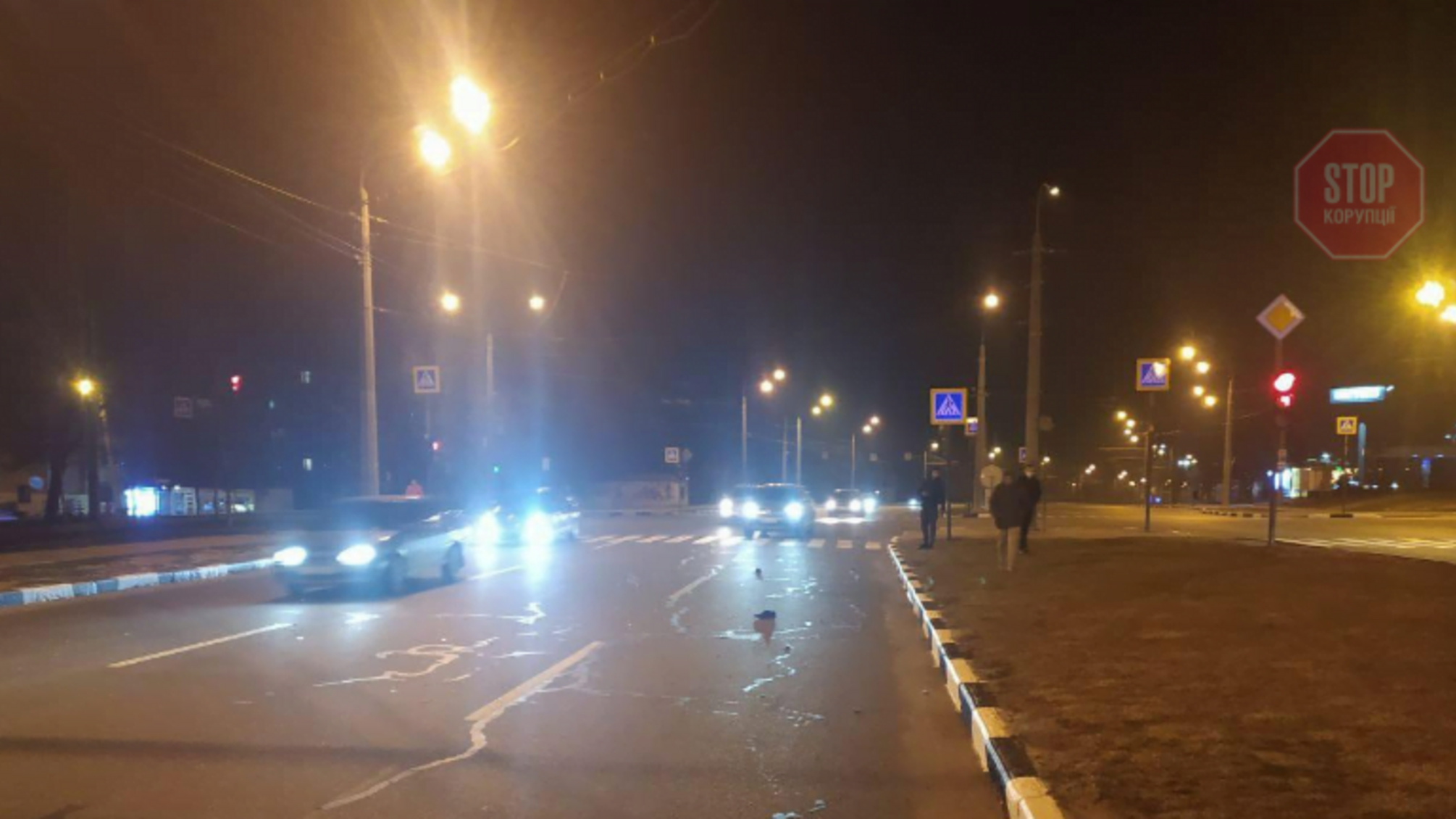 Перебегал дорогу на 'красный': в Харькове автомобиль насмерть сбил полицейского