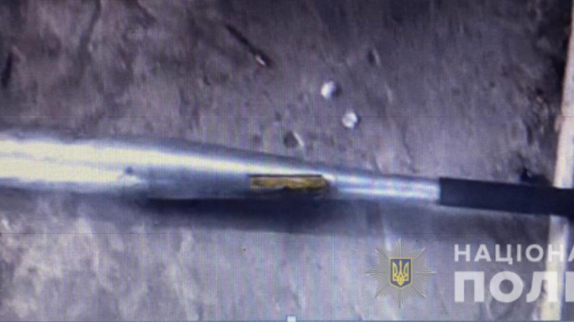 Поліцейські затримали двох жителів Одеси, які скоїли розбійний напад на молодого хлопця